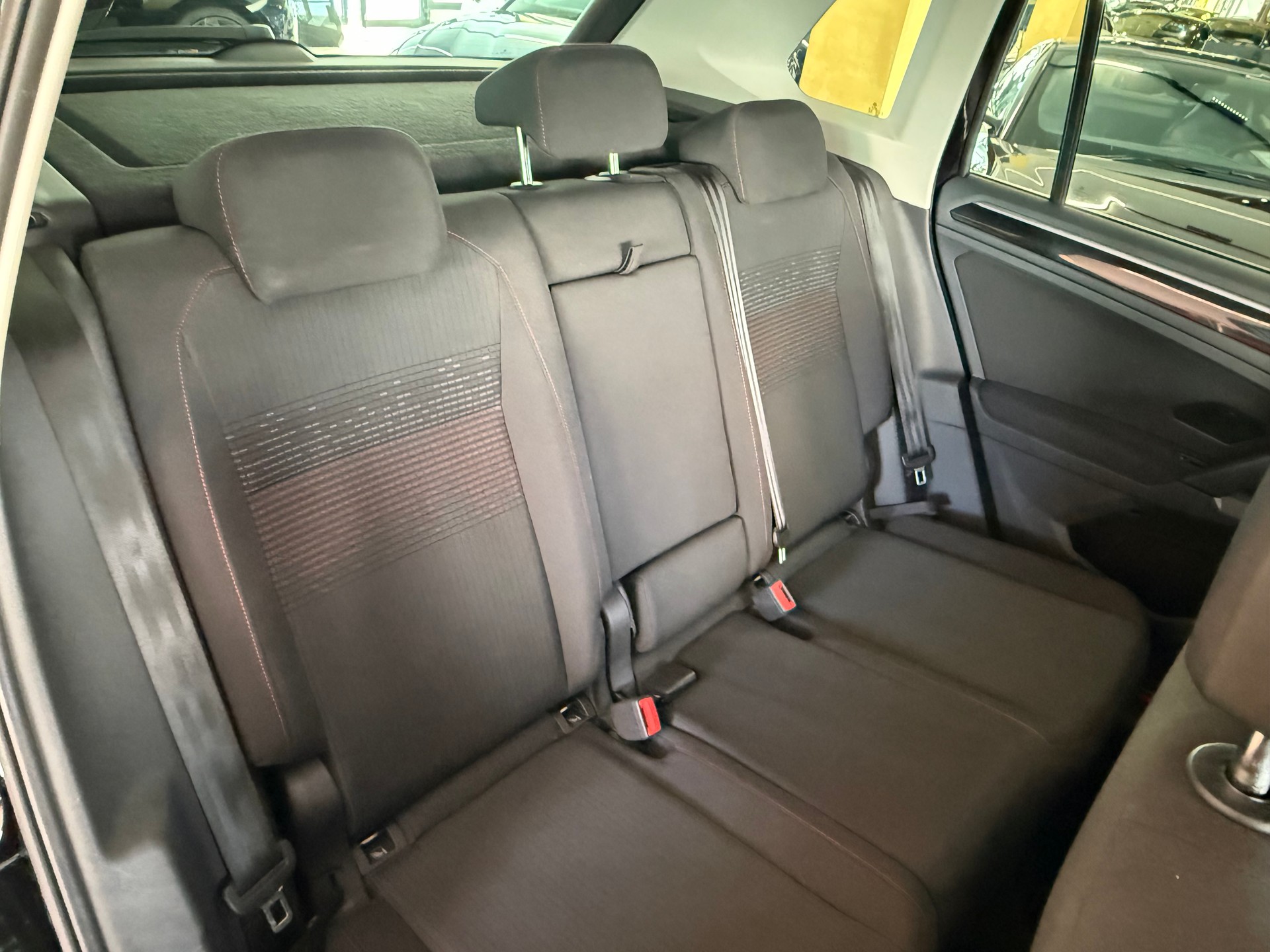 VW Tiguan 2.0TSI Comfortline 4Motion DSG-image-19