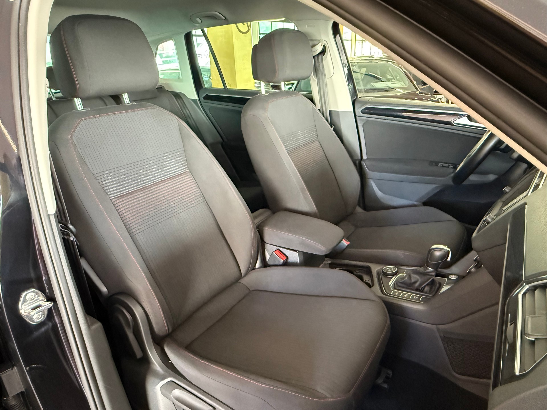 VW Tiguan 2.0TSI Comfortline 4Motion DSG-image-16