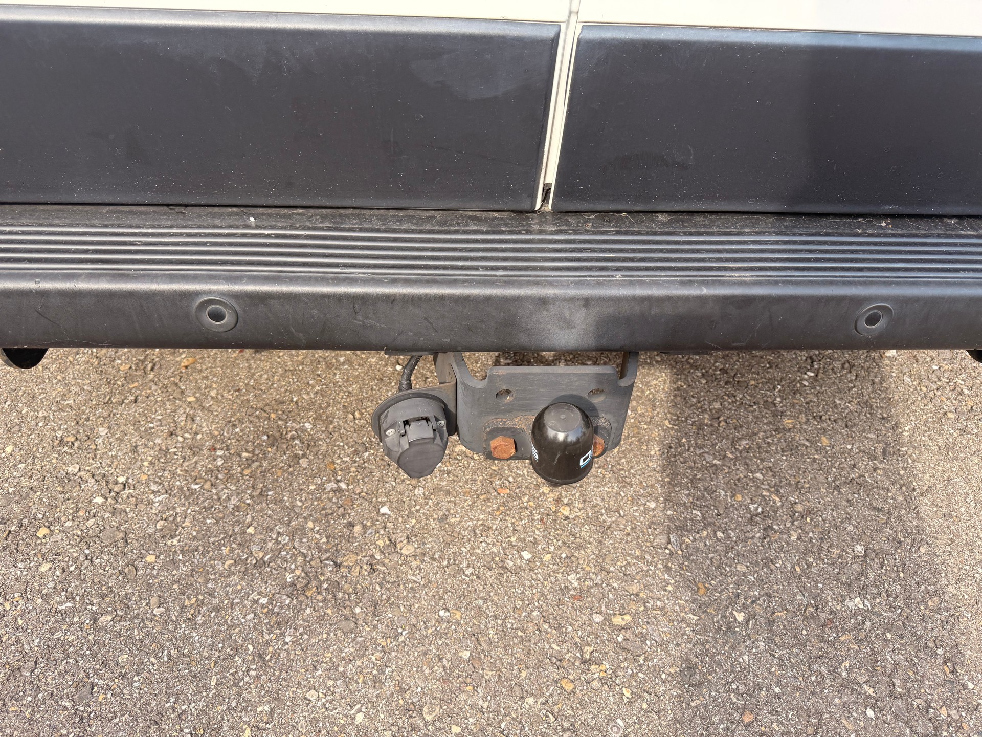 PEUGEOT Boxer 2.2 HDI 335 Pro L2H2-image-9