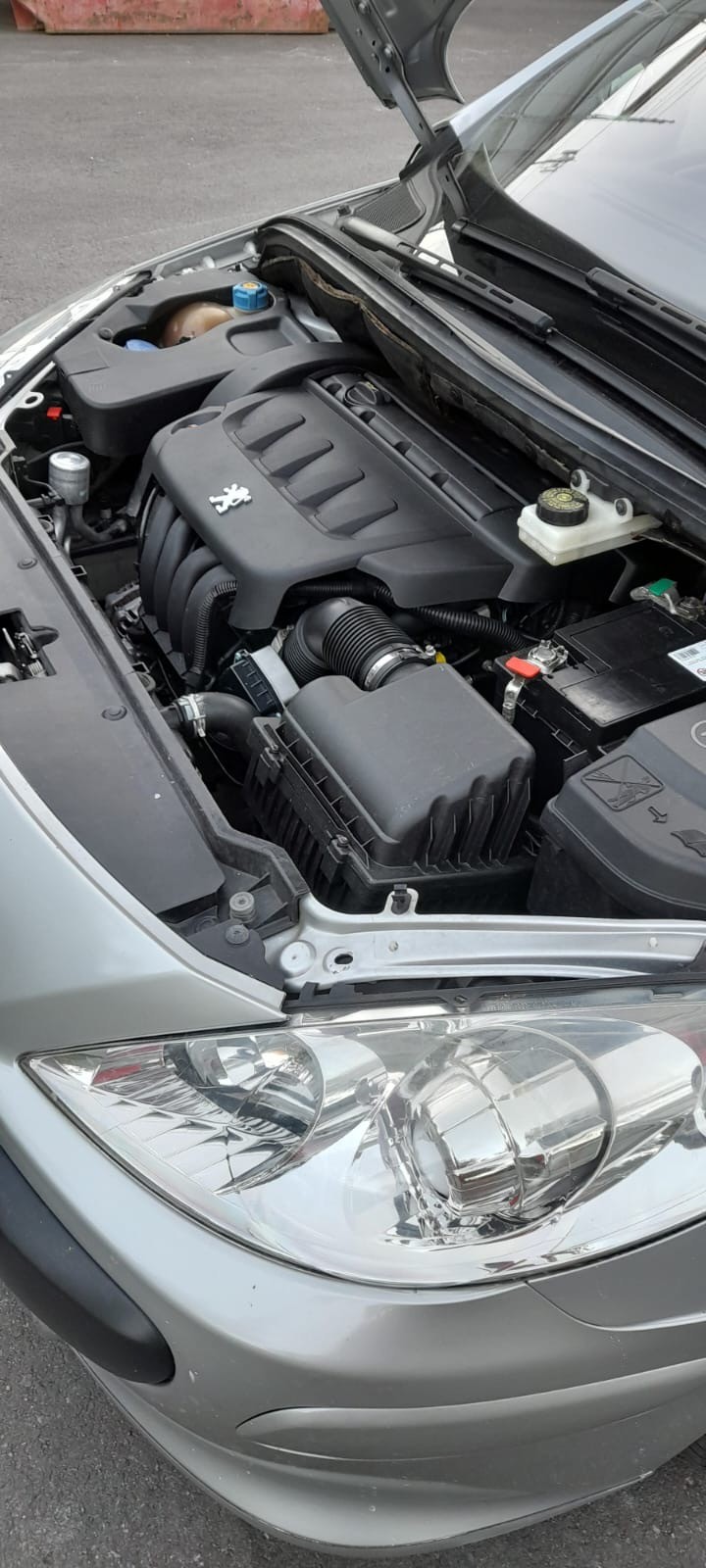 PEUGEOT 2.0 16V 143 Platinum Edition-image-4