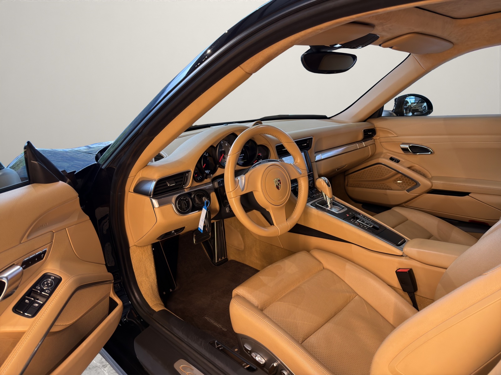 PORSCHE 911 Coupé 3.8 Carrera S PDK-image-11