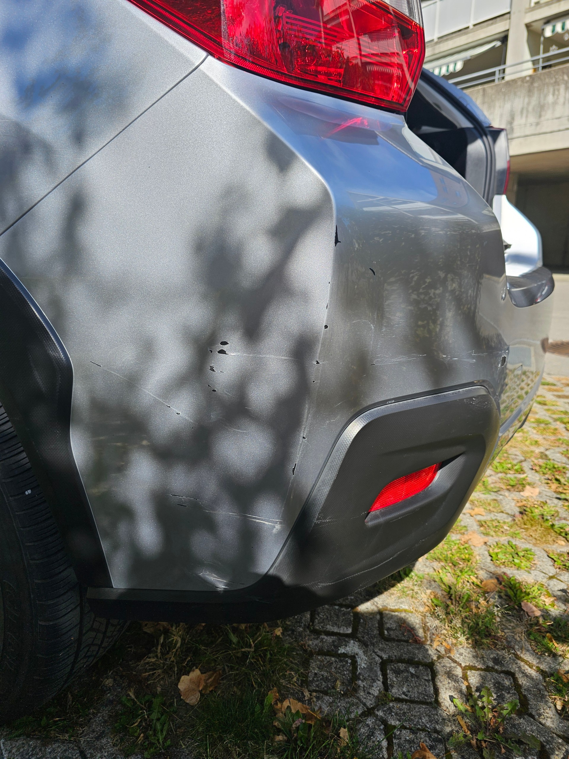 SUBARU 2.0i Swiss Two-image-4
