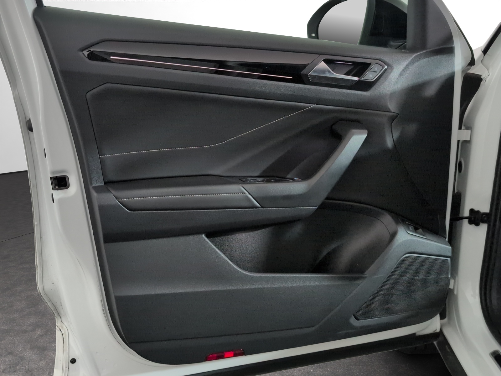 VW T-Roc 2.0 TSI R-Line DSG 4Motion-image-13