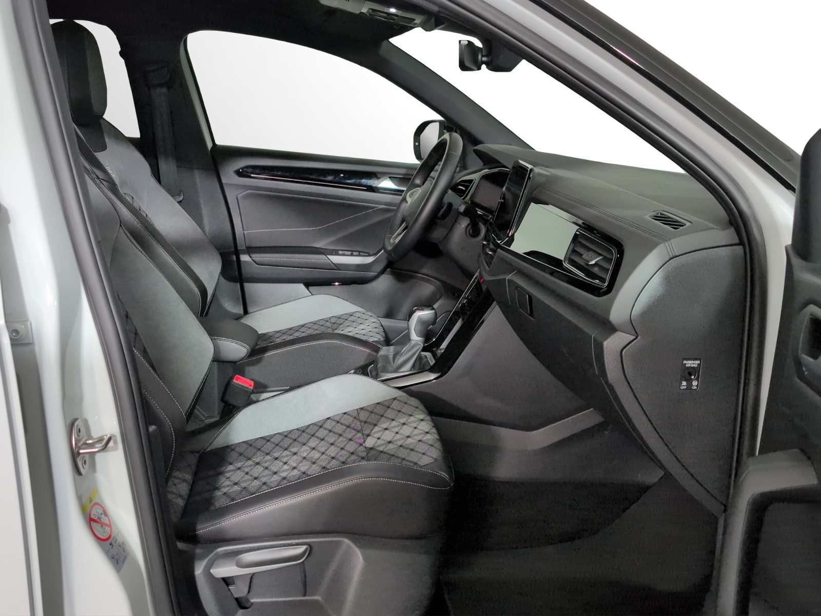 VW T-Roc 2.0 TSI R-Line DSG 4Motion-image-6