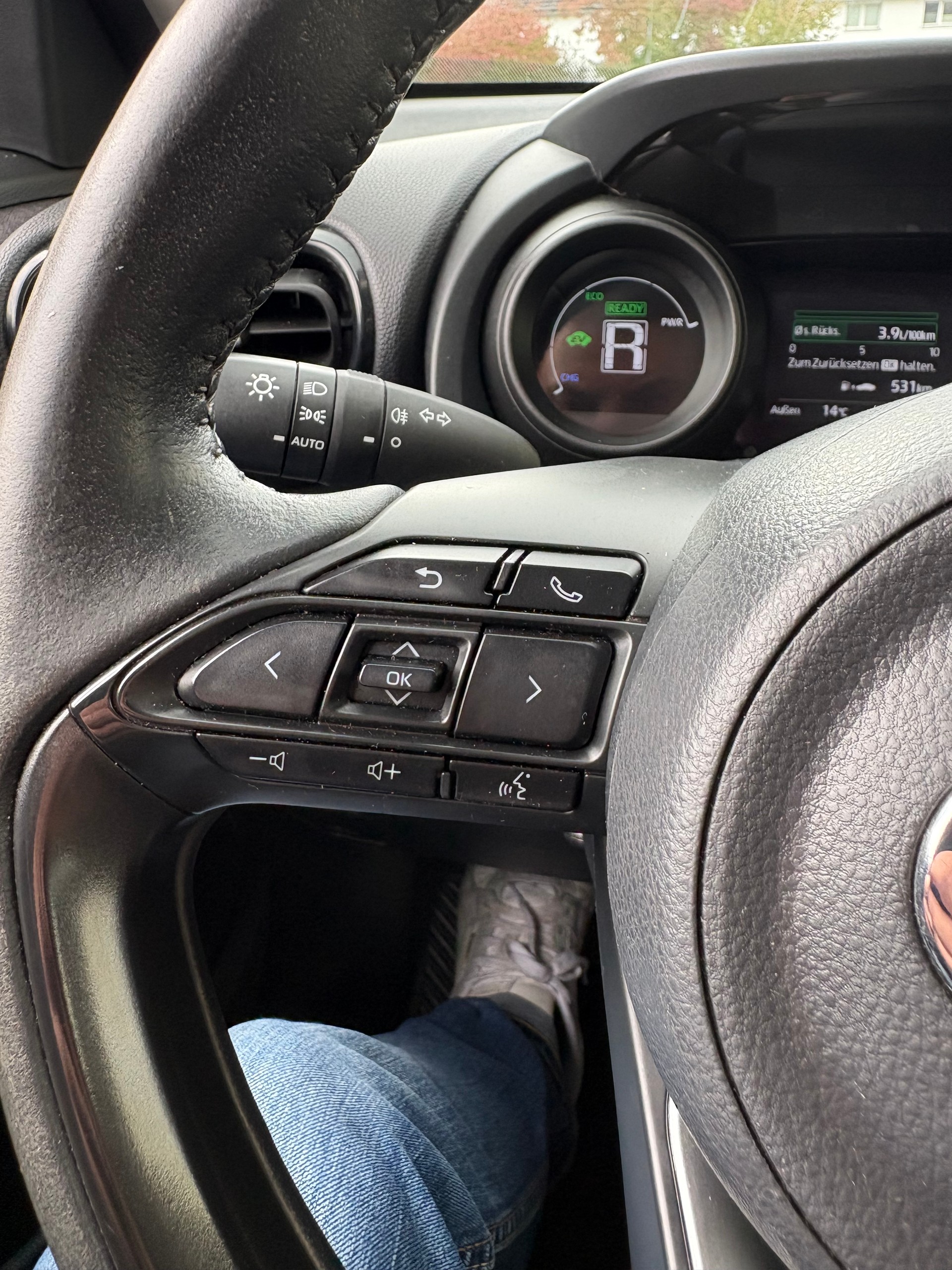 TOYOTA Yaris Cross 1.5 Comfort e-CVT-image-13