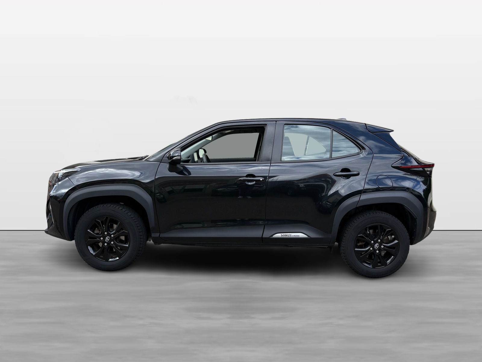 TOYOTA Yaris Cross 1.5 Comfort e-CVT-image-2