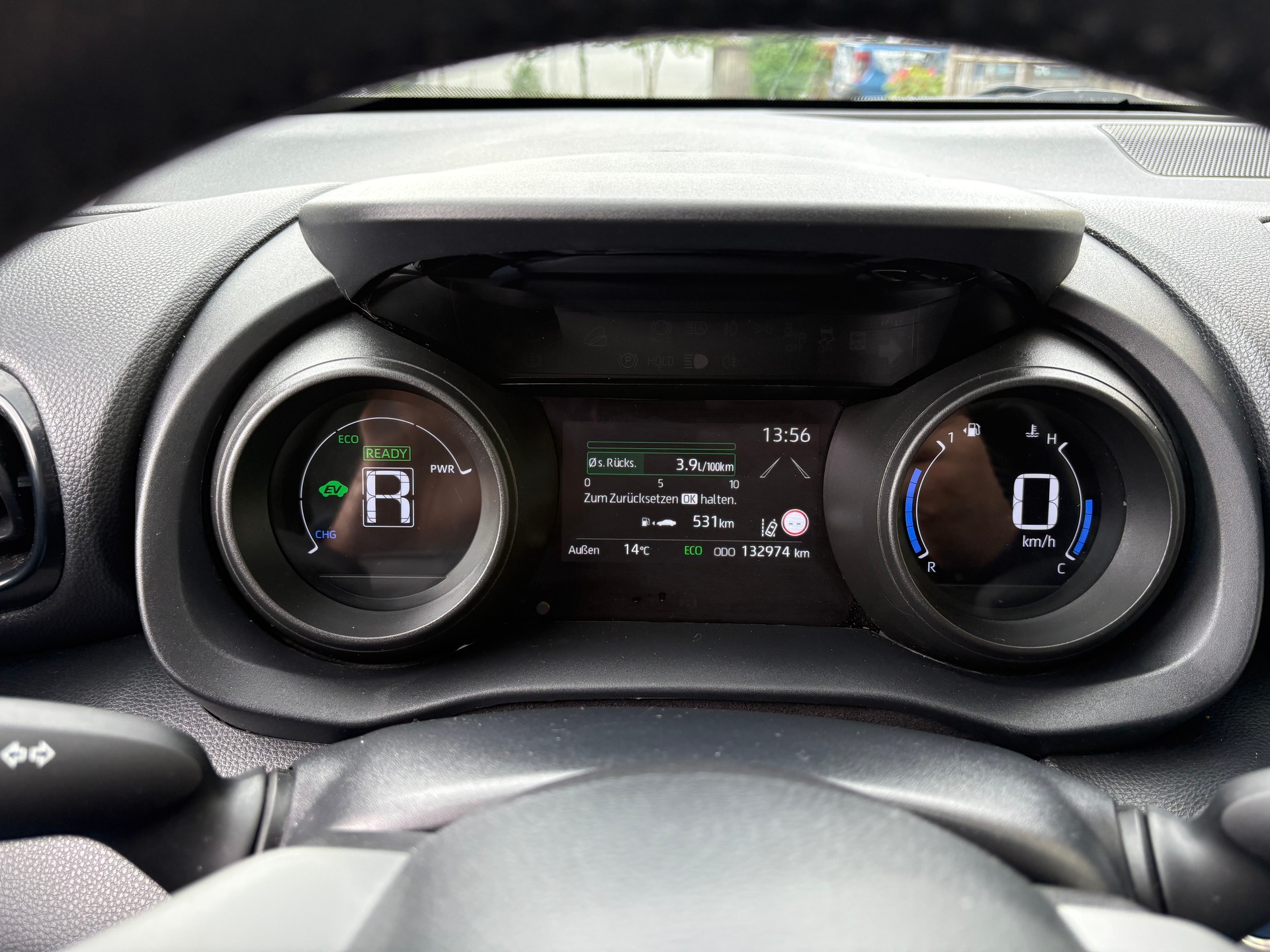 TOYOTA Yaris Cross 1.5 Comfort e-CVT-image-11