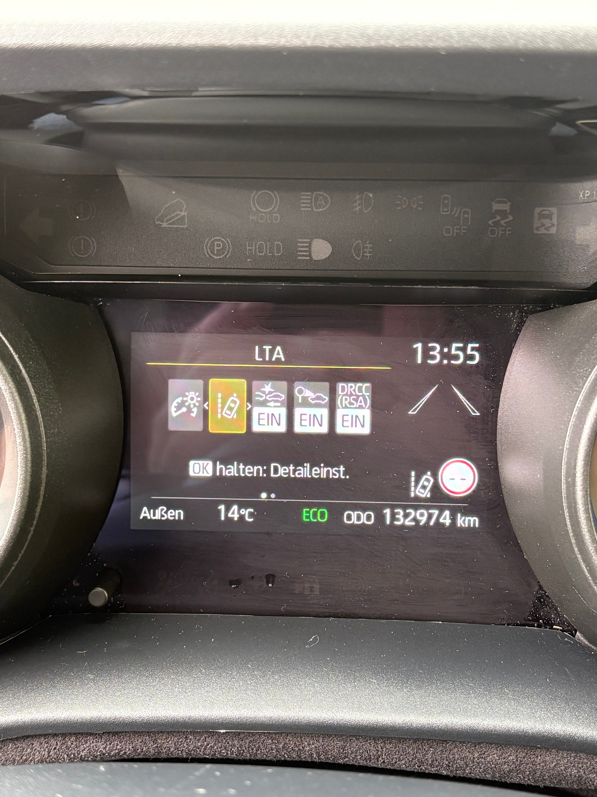 TOYOTA Yaris Cross 1.5 Comfort e-CVT-image-14