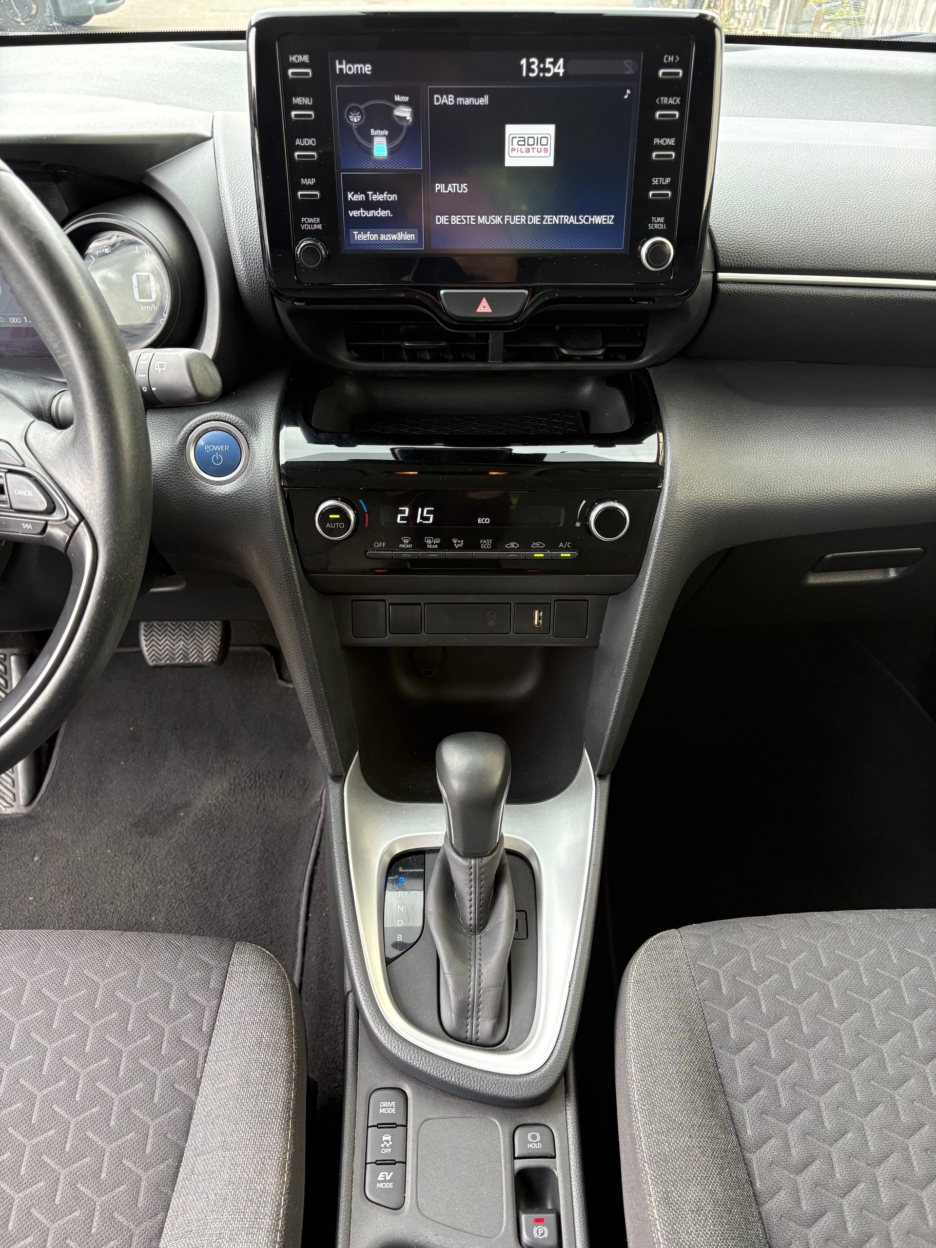 TOYOTA Yaris Cross 1.5 Comfort e-CVT-image-8