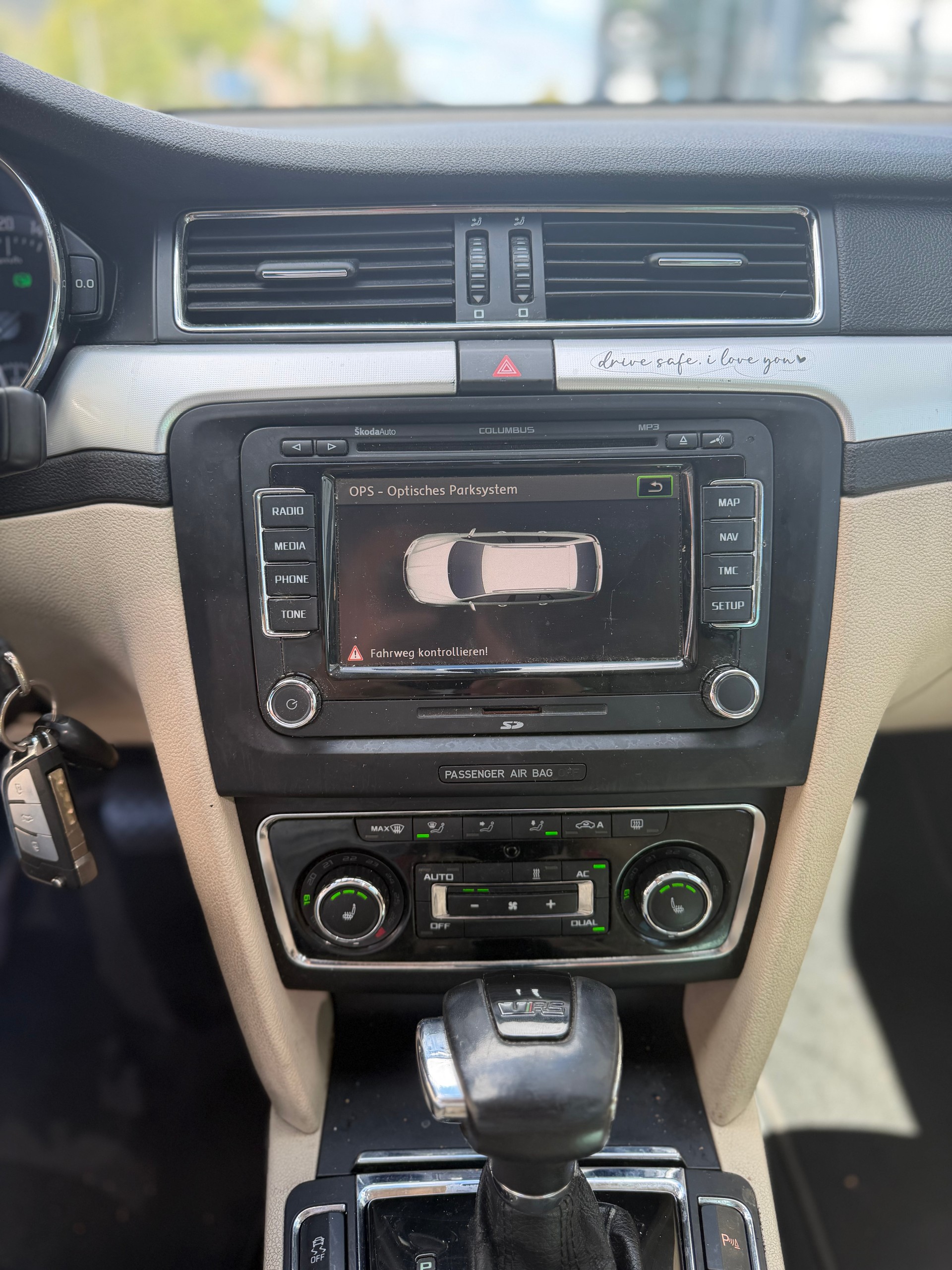 SKODA Superb Combi 2.0 TDi Ambition DSG-image-7