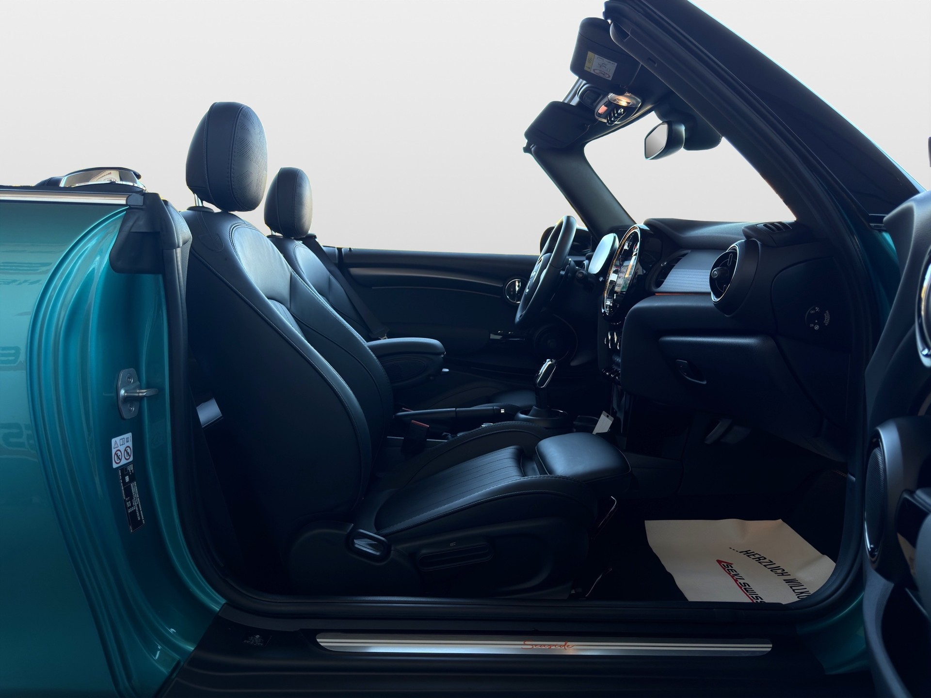 MINI Cooper S Cabriolet DKG*Ab MFK,1 Jahr oder 20'000km Garantie auf Motor und Getriebe*-image-16