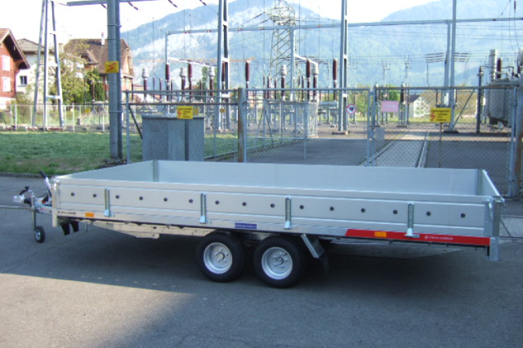 TEMARED Carkeeper 4020 P 3000kg mit Holzboden und Bordwände-image-12
