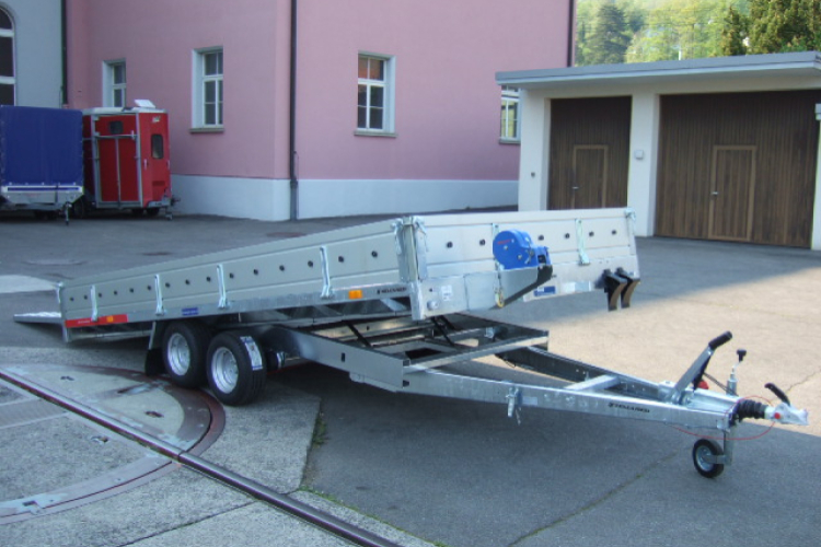 TEMARED Carkeeper 4020 P 3000kg mit Holzboden und Bordwände-image-8