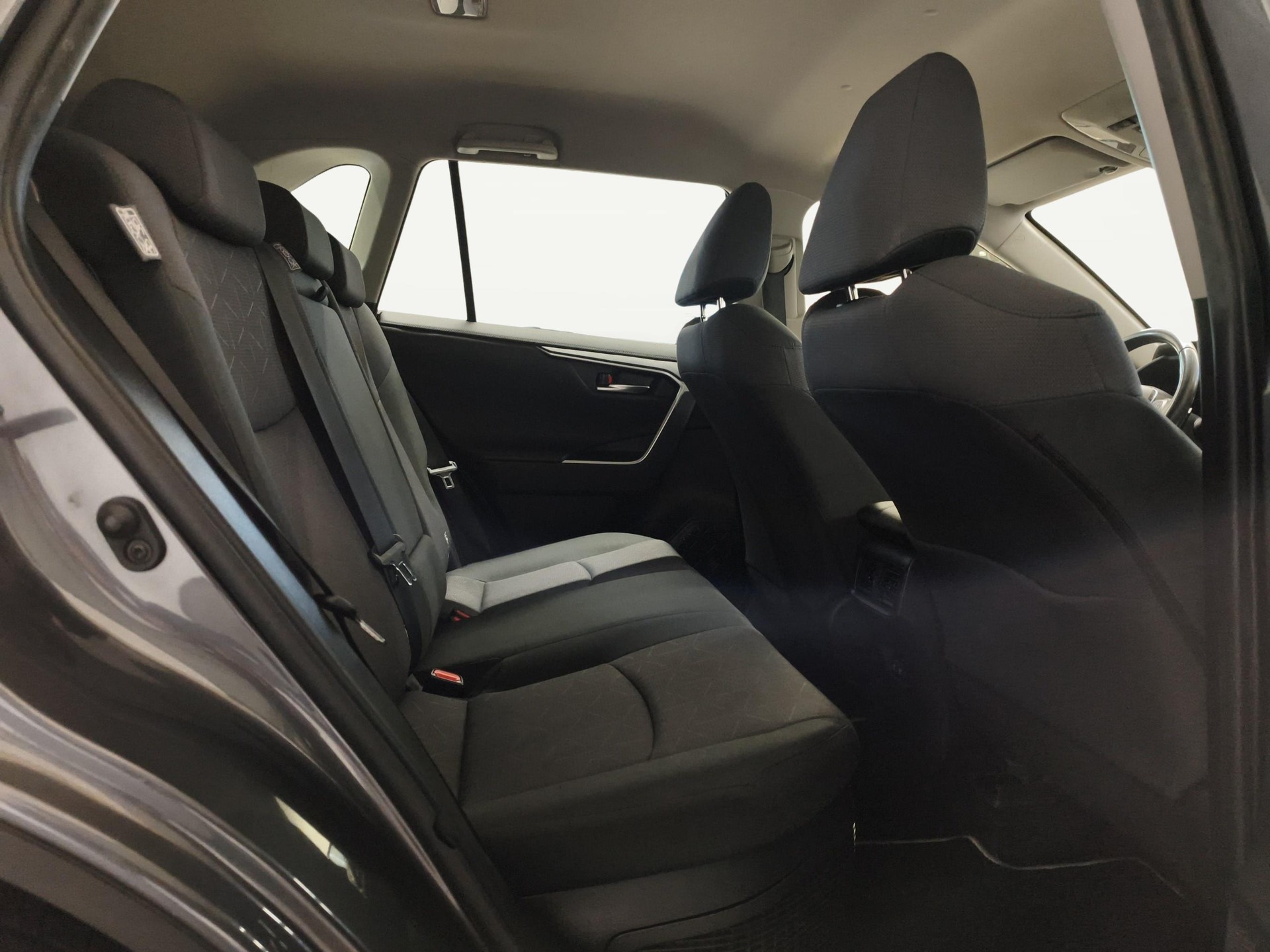 TOYOTA RAV4 2.5 HEV Trend-image-10