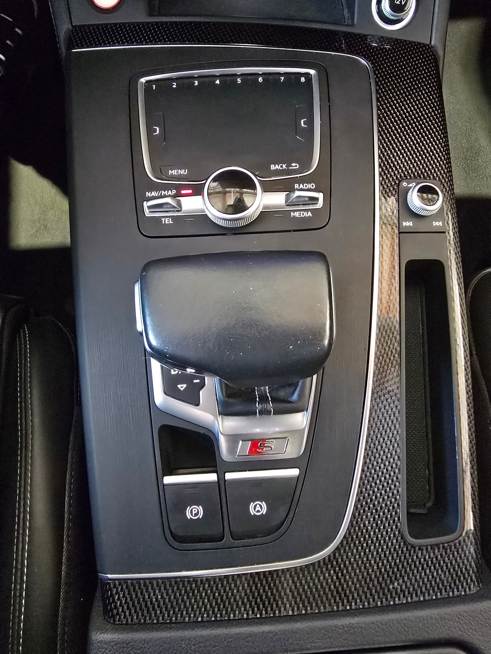 AUDI SQ5 3.0 TFSI quattro S-tronic-image-15
