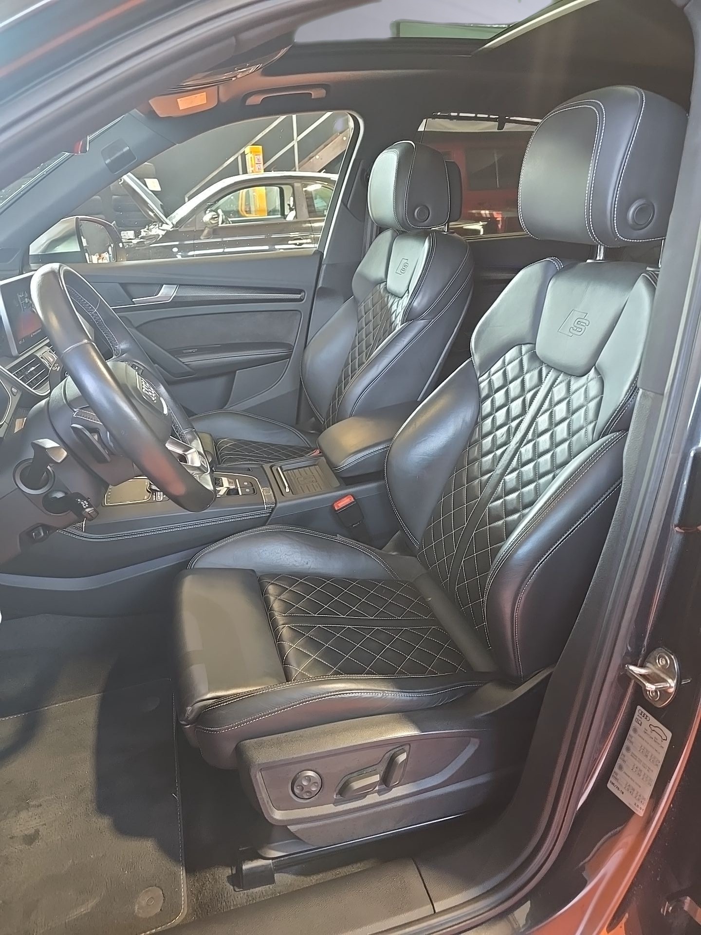 AUDI SQ5 3.0 TFSI quattro S-tronic-image-23