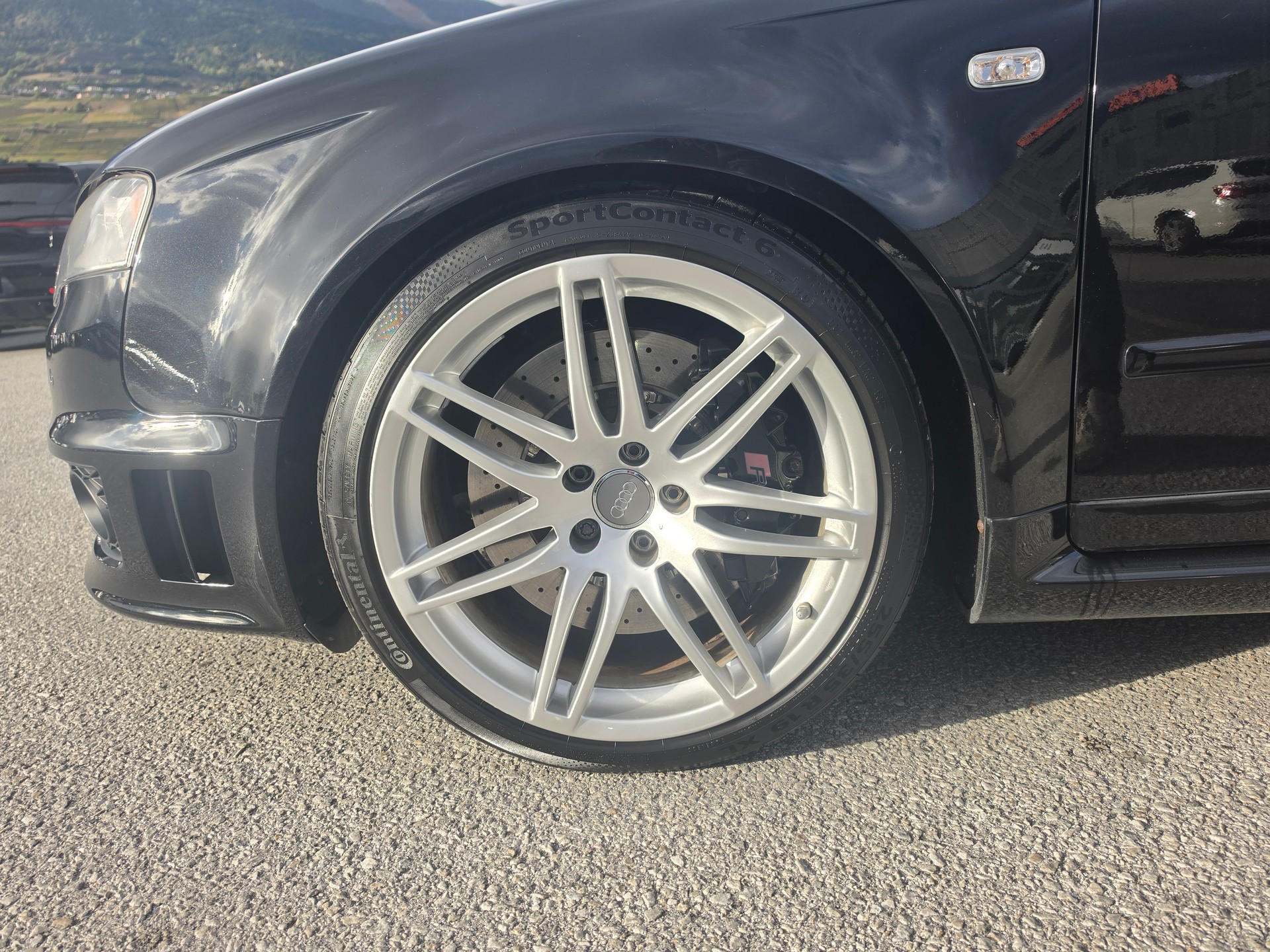 AUDI RS4 Limousine 4.2 V8 quattro-image-1