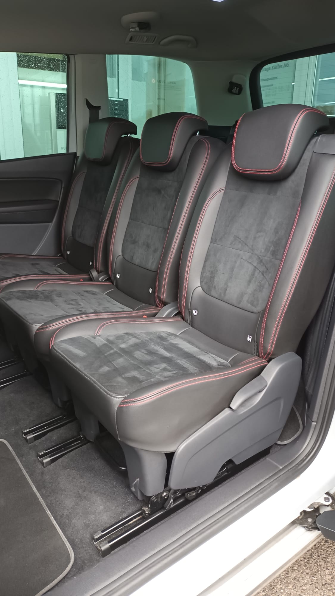 SEAT Alhambra 2.0 TDI 4Drive SWISS FR-image-13