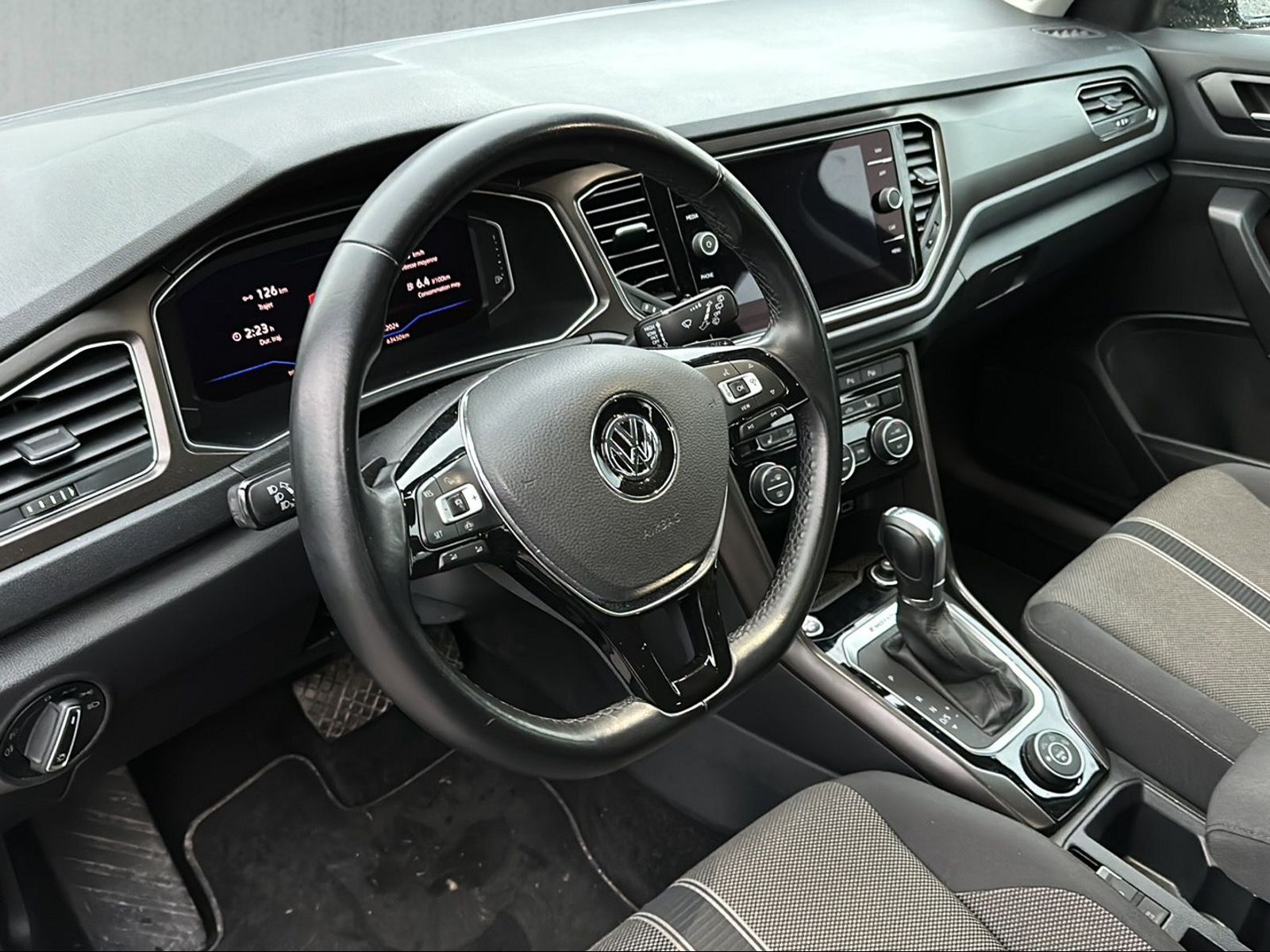 VW T-Roc 2.0 TSI Advance DSG 4Motion-image-6