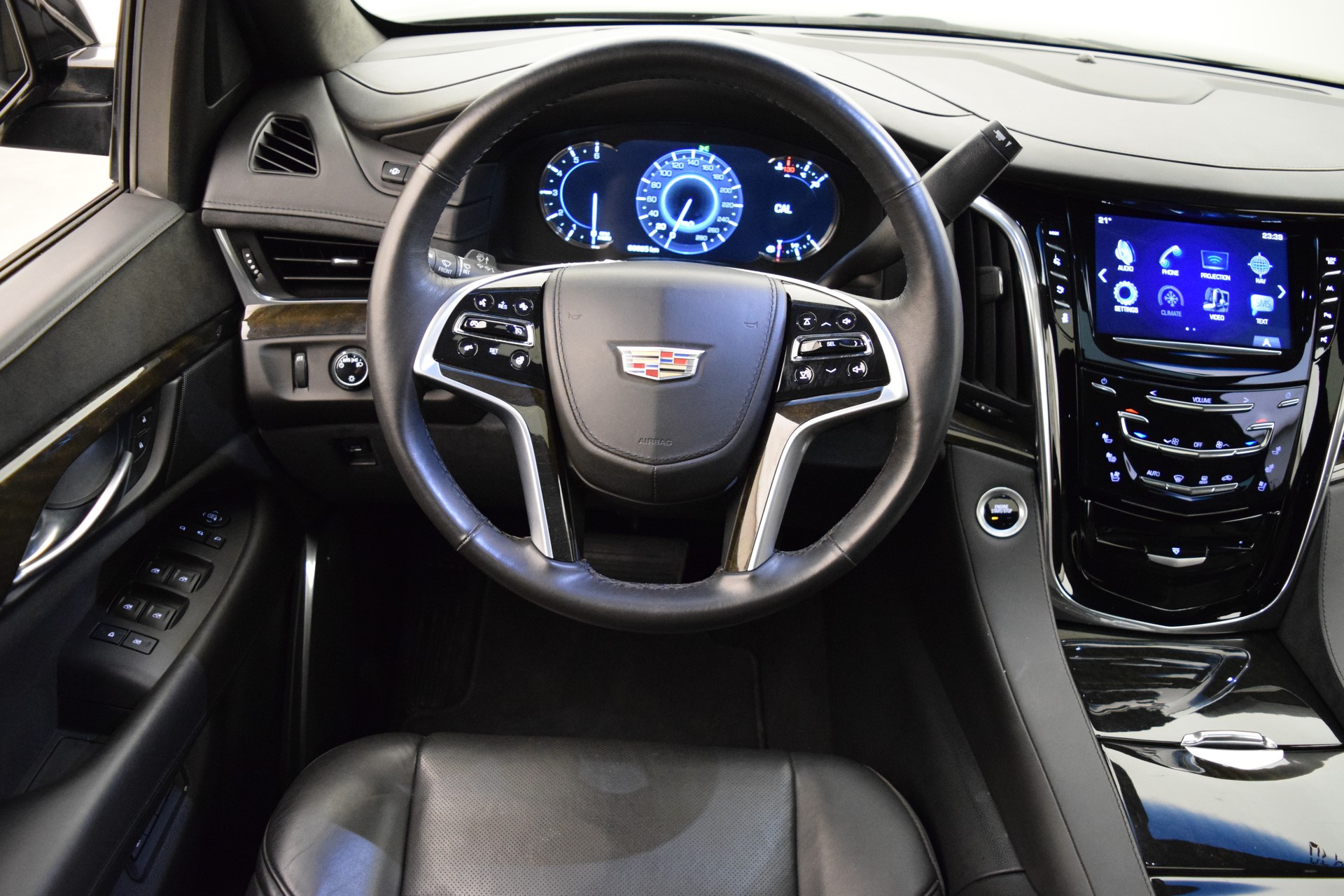 CADILLAC Escalade 6.2 ESV Platinum-image-13