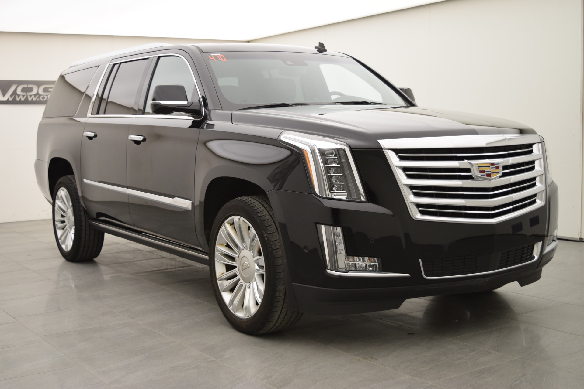 CADILLAC Escalade 6.2 ESV Platinum-image-2