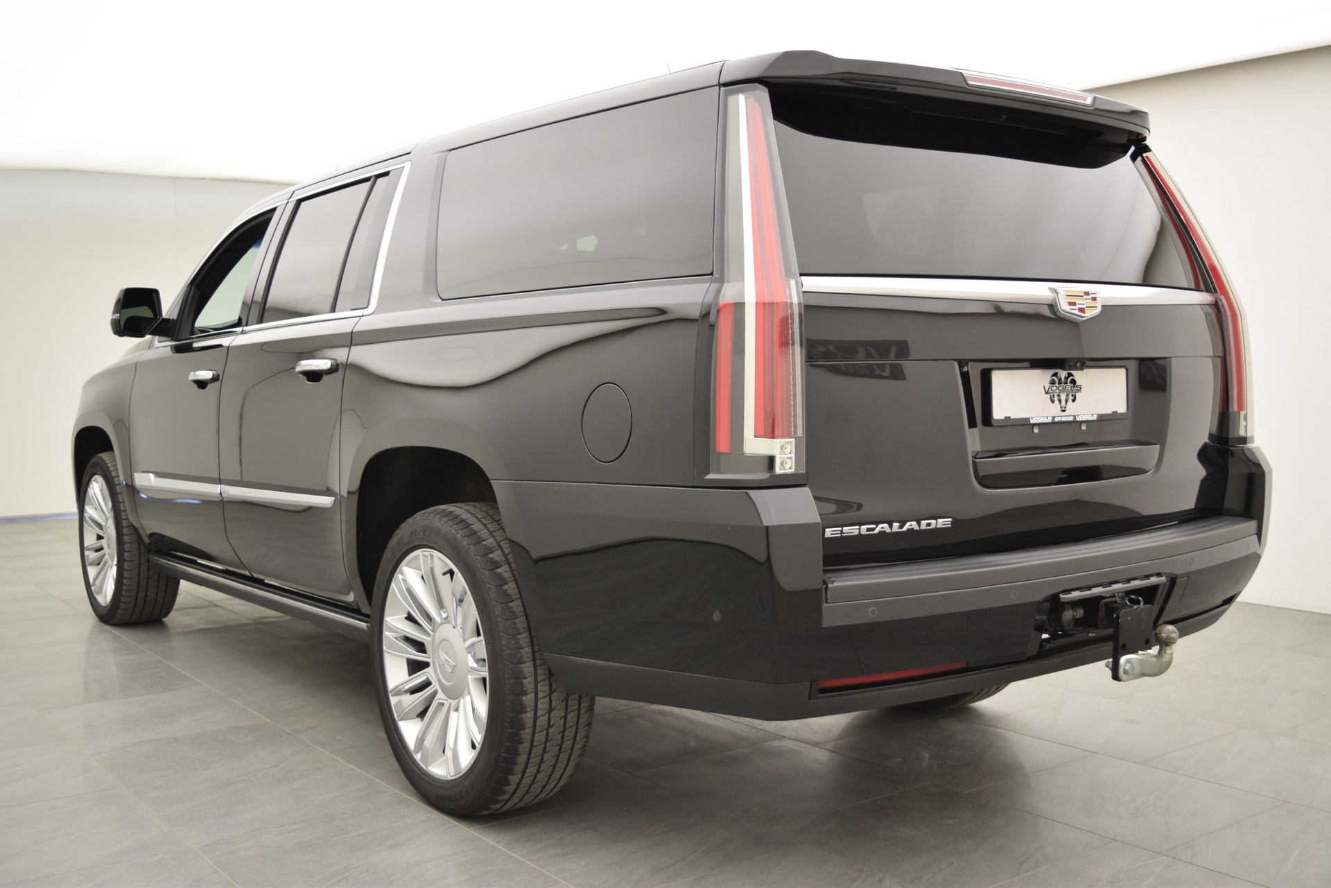 CADILLAC Escalade 6.2 ESV Platinum-image-5