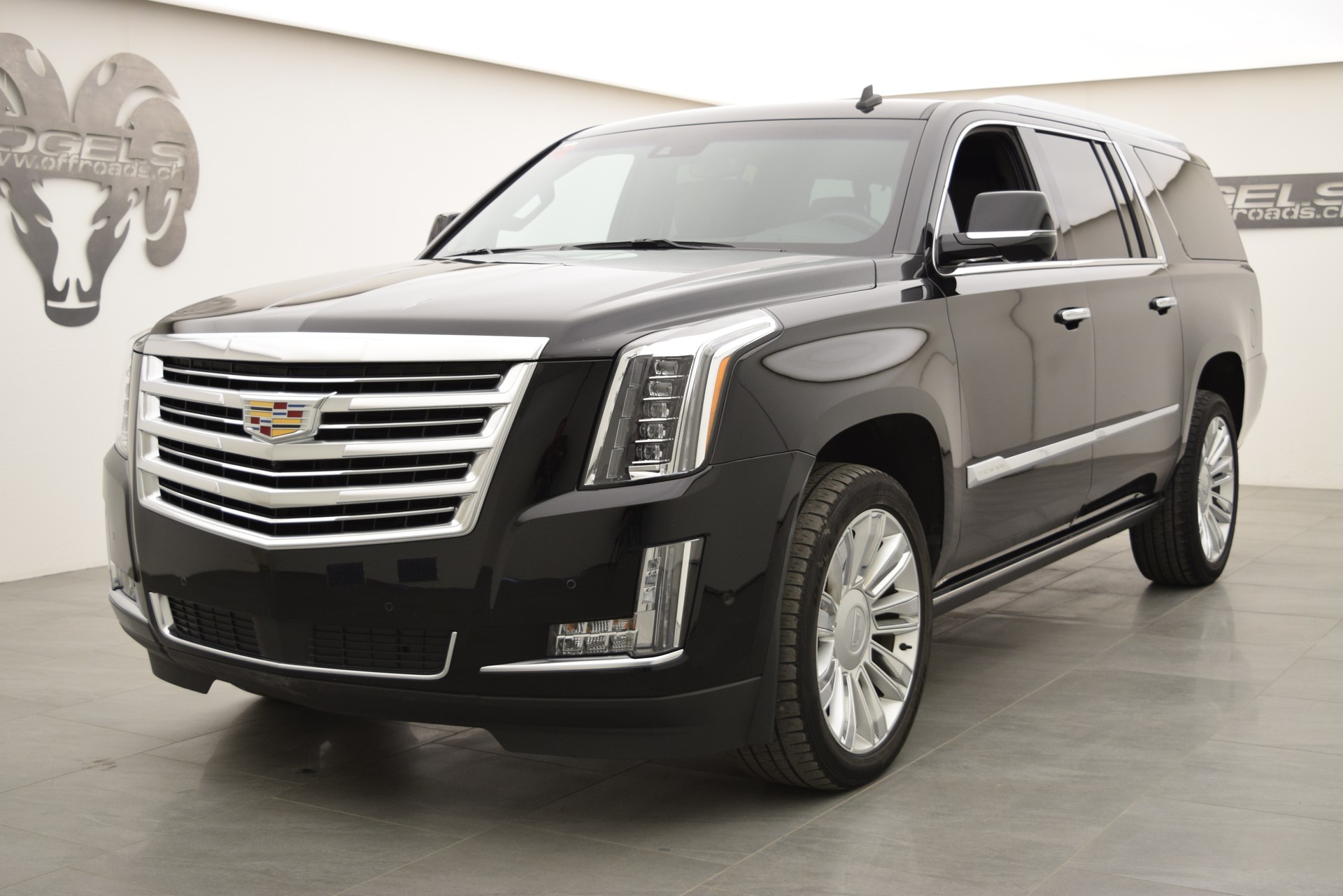 CADILLAC Escalade 6.2 ESV Platinum-image-1