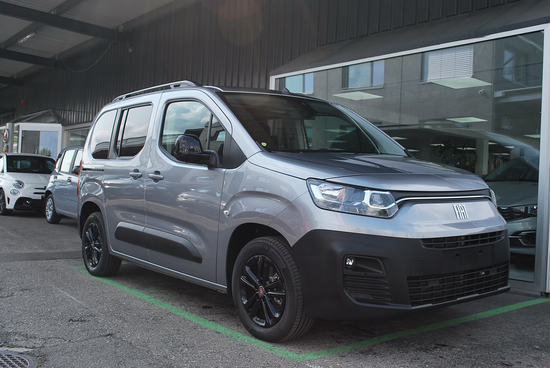 FIAT DOBLO Elektro PW L1 50kWl Launch Edition-image-0