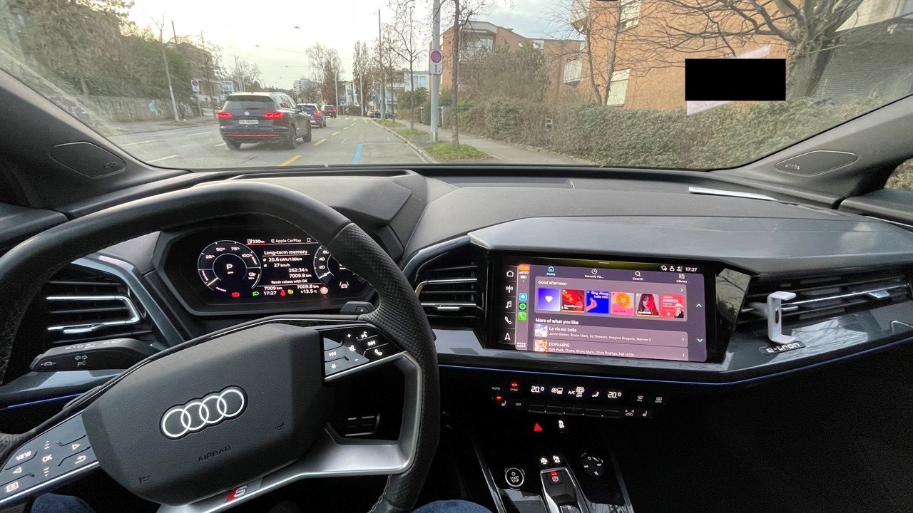 AUDI Q4 e-tron 50 quattro-image-2