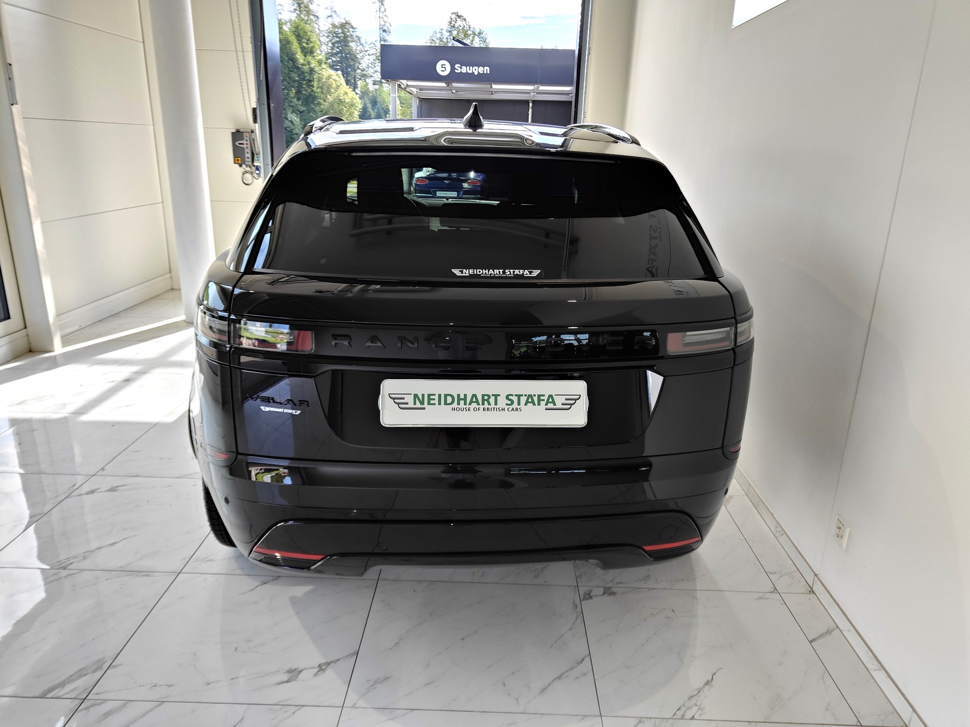 LAND ROVER Range Rover Velar P400e 2.0 I4 PHEV Dynamic HSE Automatic-image-3
