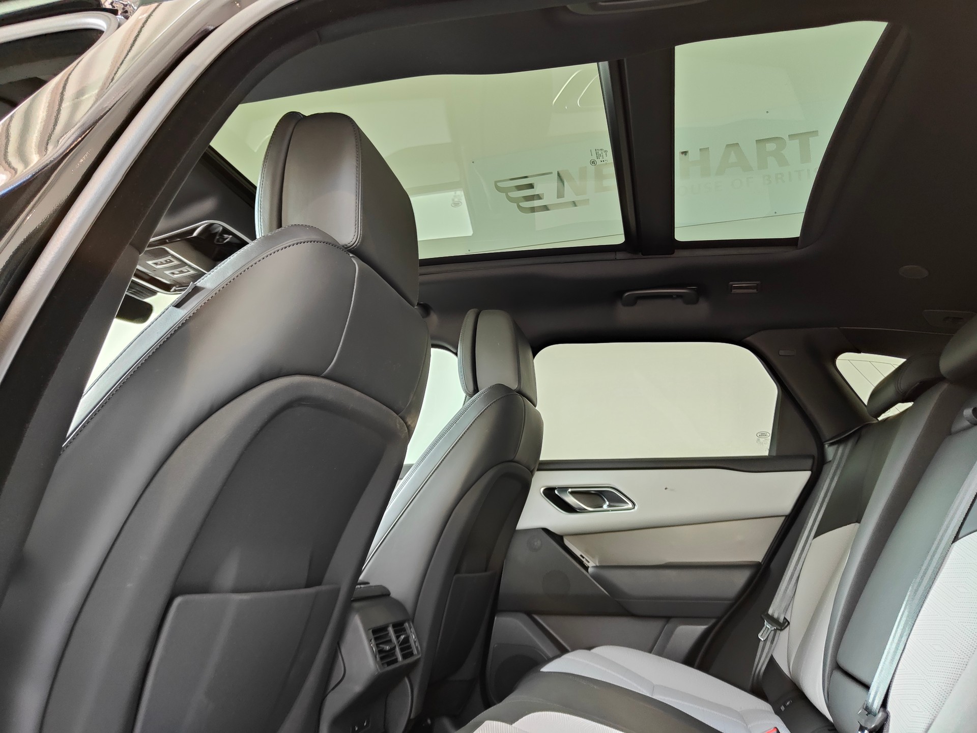 LAND ROVER Range Rover Velar P400e 2.0 I4 PHEV Dynamic HSE Automatic-image-8