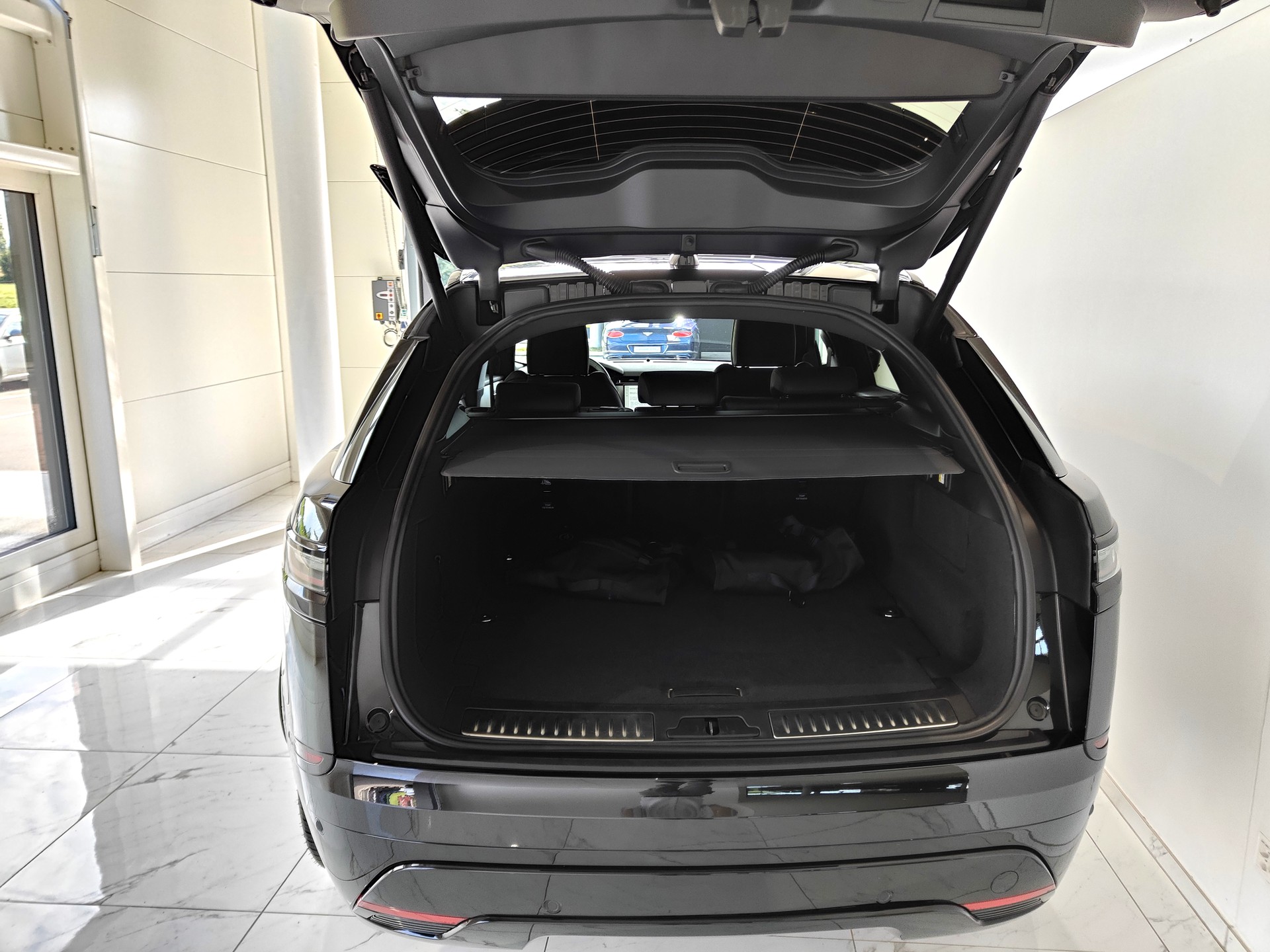LAND ROVER Range Rover Velar P400e 2.0 I4 PHEV Dynamic HSE Automatic-image-9