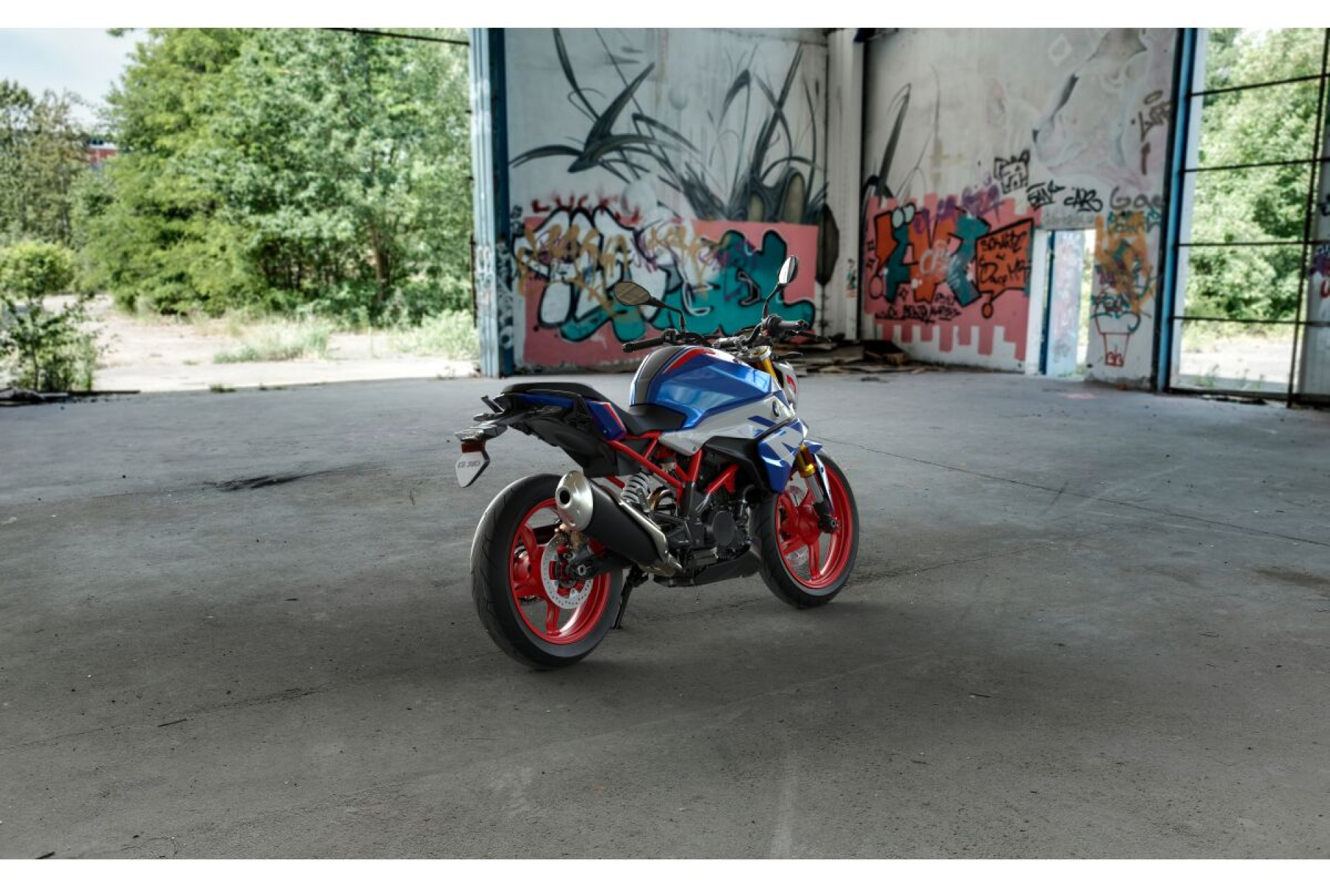 BMW G 310 R-showroom-element-1