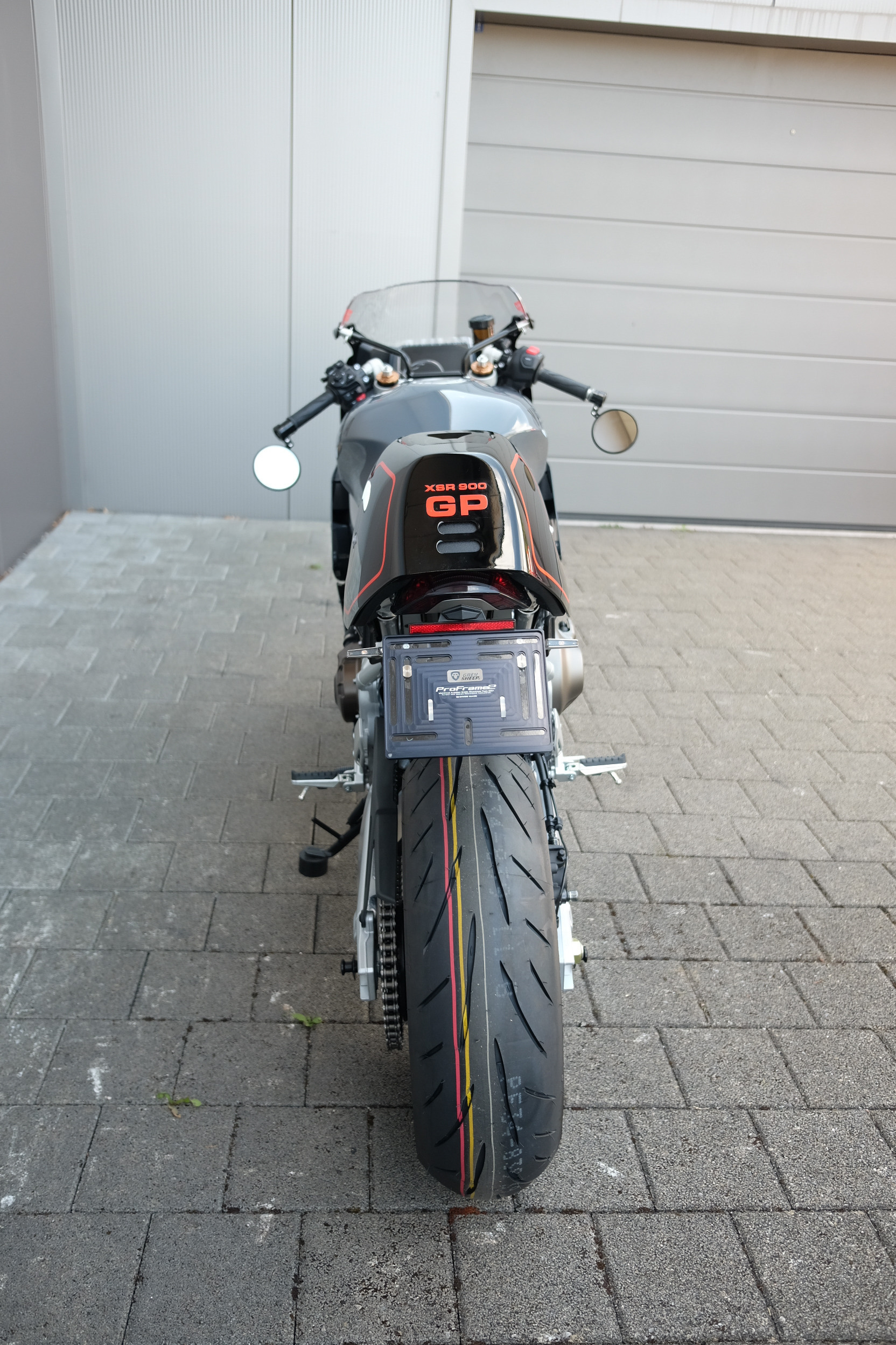 YAMAHA XSR 900 GP-showroom-element-2