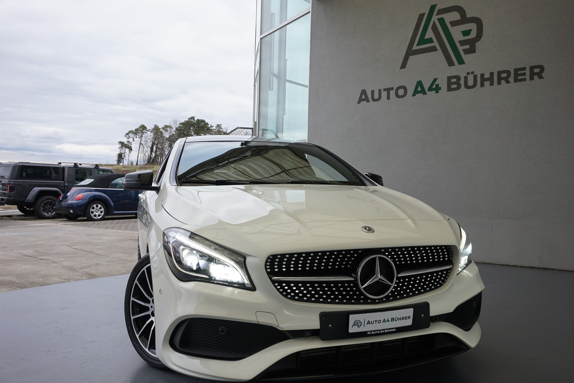 MERCEDES-BENZ CLA 200 AMG Line-image-2