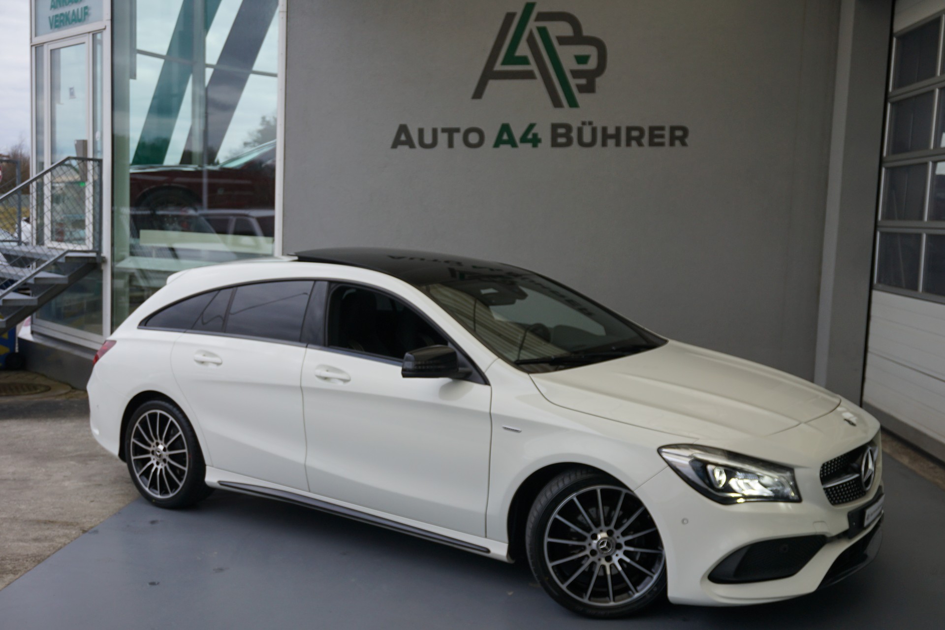 MERCEDES-BENZ CLA 200 AMG Line-image-1