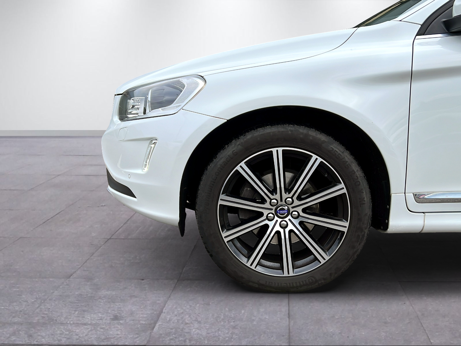 VOLVO XC60 2.0 T6 Executive Plus AWD S/S-image-2