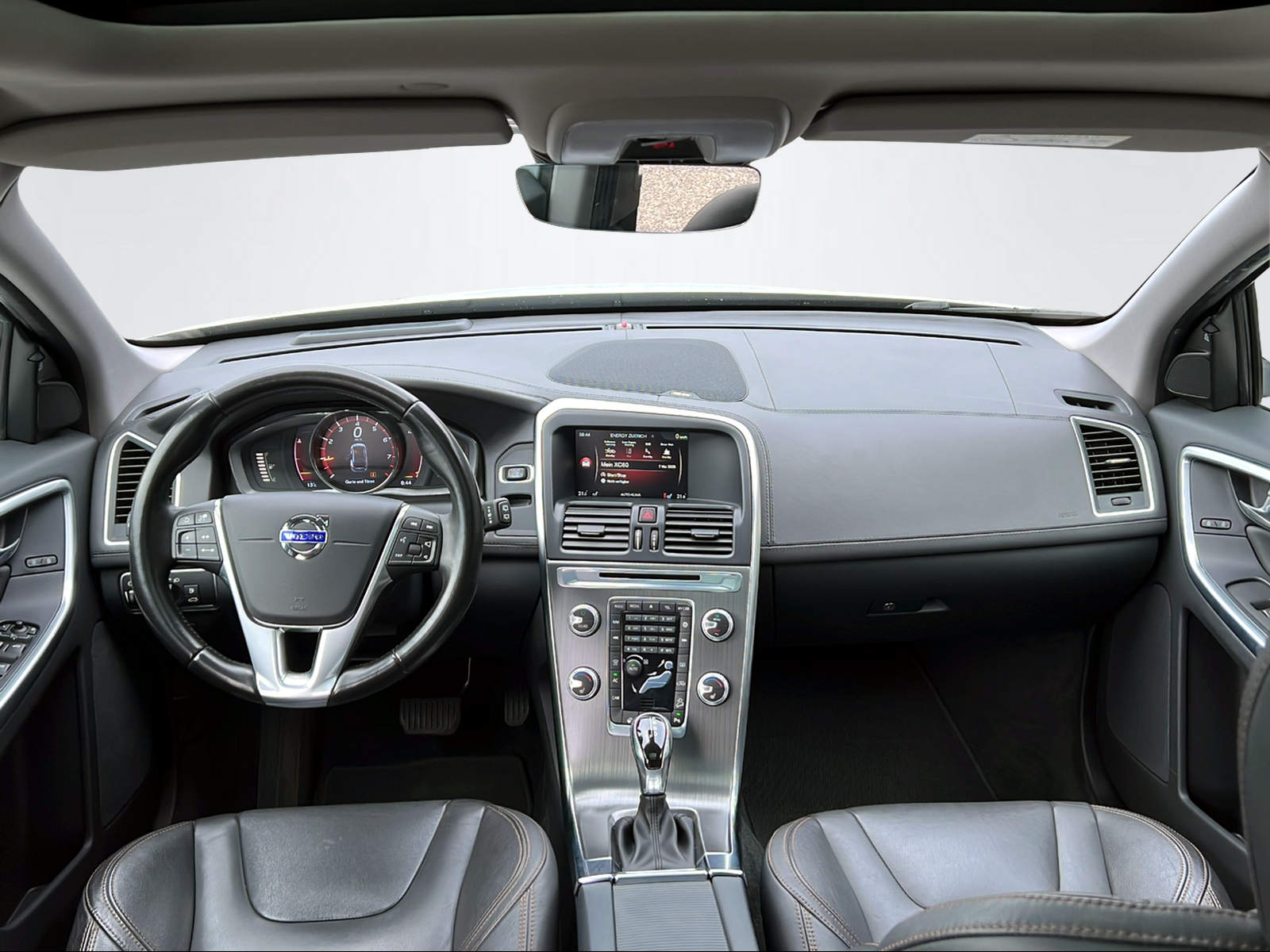 VOLVO XC60 2.0 T6 Executive Plus AWD S/S-image-11