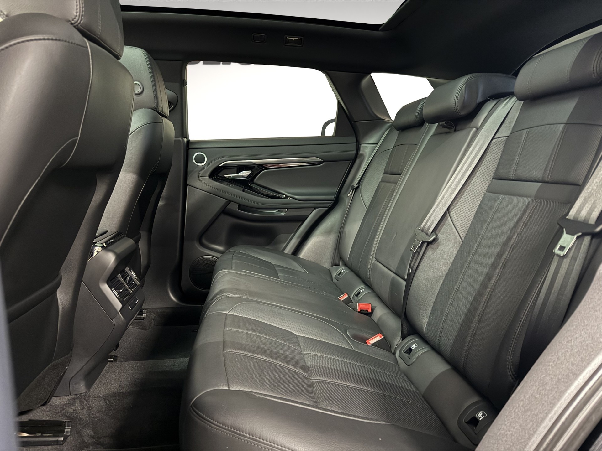 LAND ROVER Range Rover Evoque R-Dynamic P 200 HSE AT9-image-13