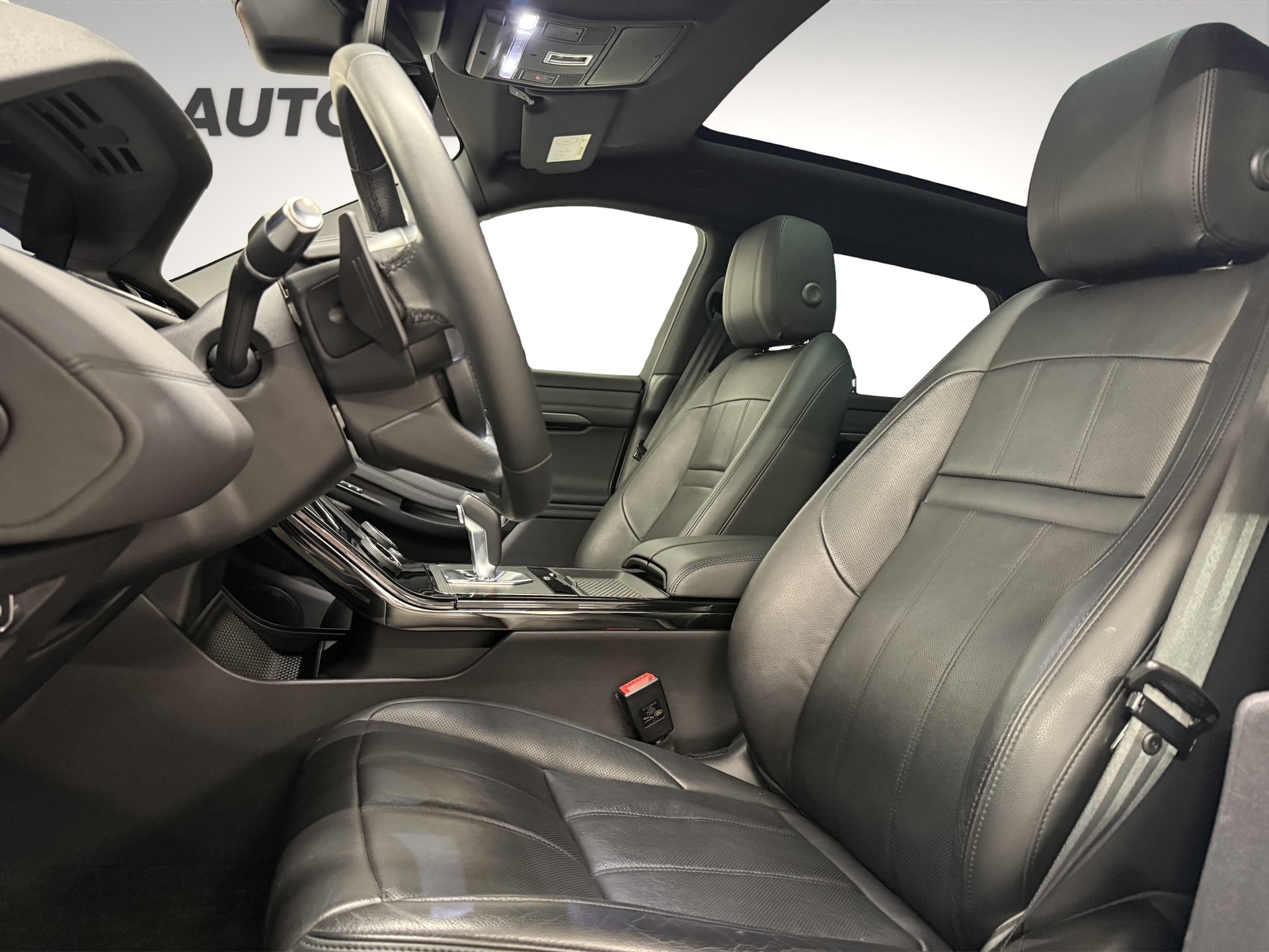 LAND ROVER Range Rover Evoque R-Dynamic P 200 HSE AT9-image-8