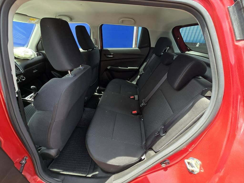 SUZUKI Swift 1.2 Compact + 4x4 Hybrid-image-9