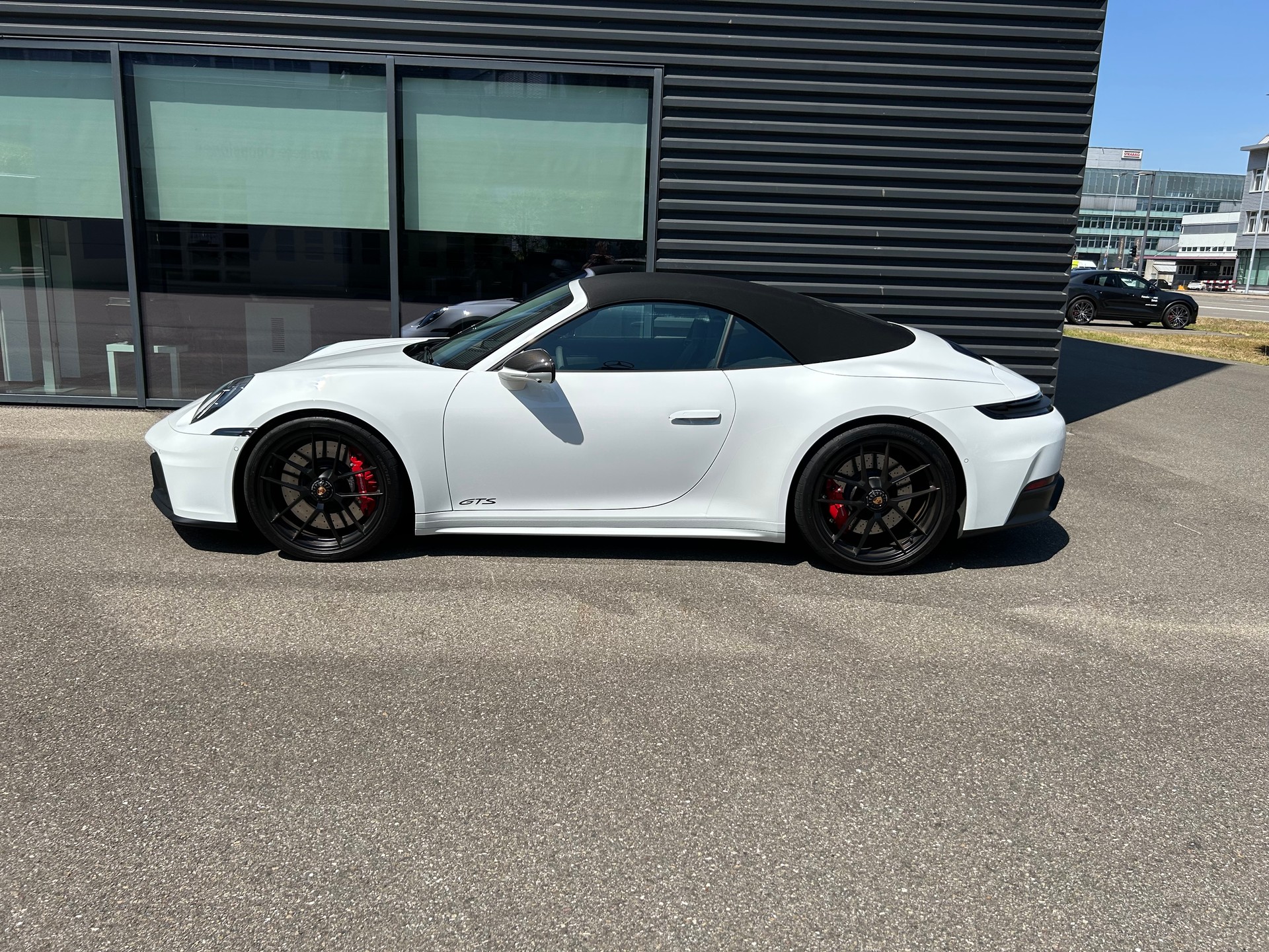 PORSCHE 911 Carrera 4 GTS Cabrio 3.6 (992.2)-image-6
