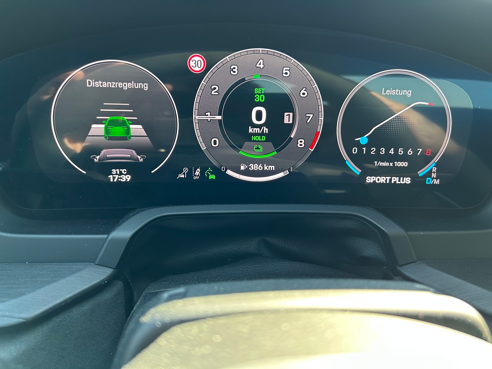 PORSCHE 911 Carrera 4 GTS Cabrio 3.6 (992.2)-image-13