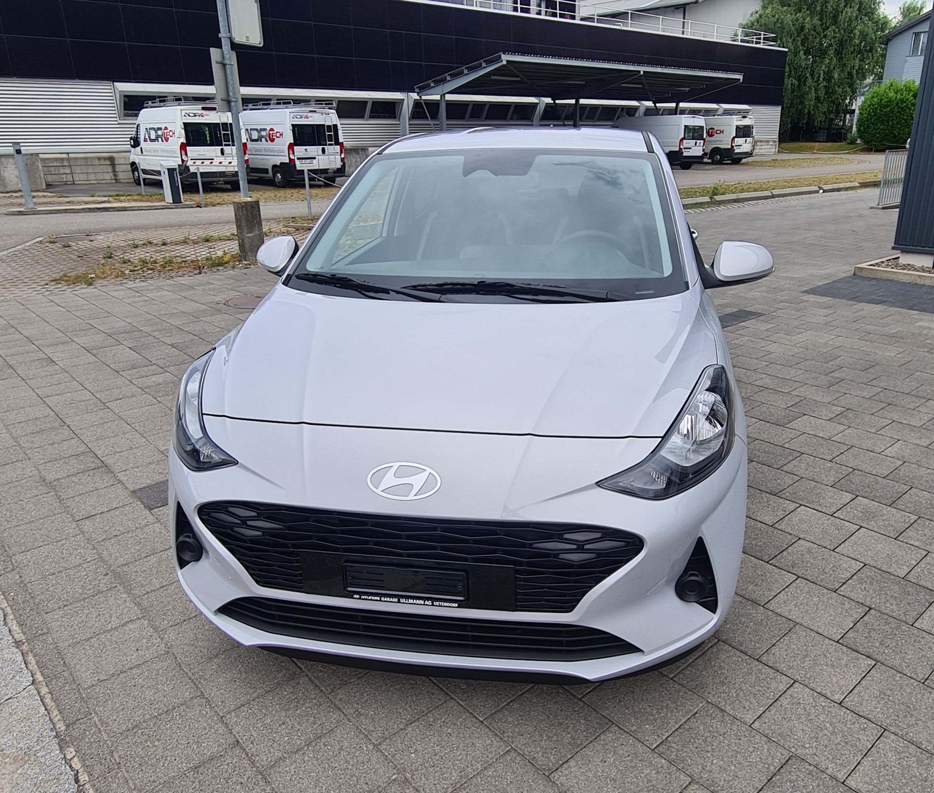 HYUNDAI i10 1.2 Amplia Aut.-image-0