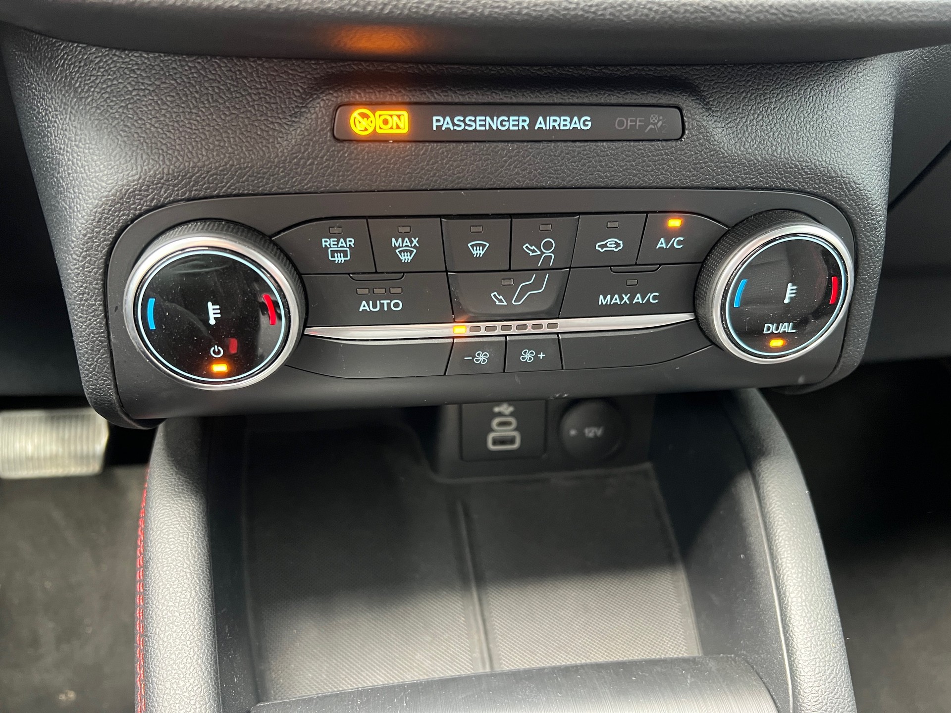 FORD Kuga 2.0 EcoBlue ST-Line-image-9