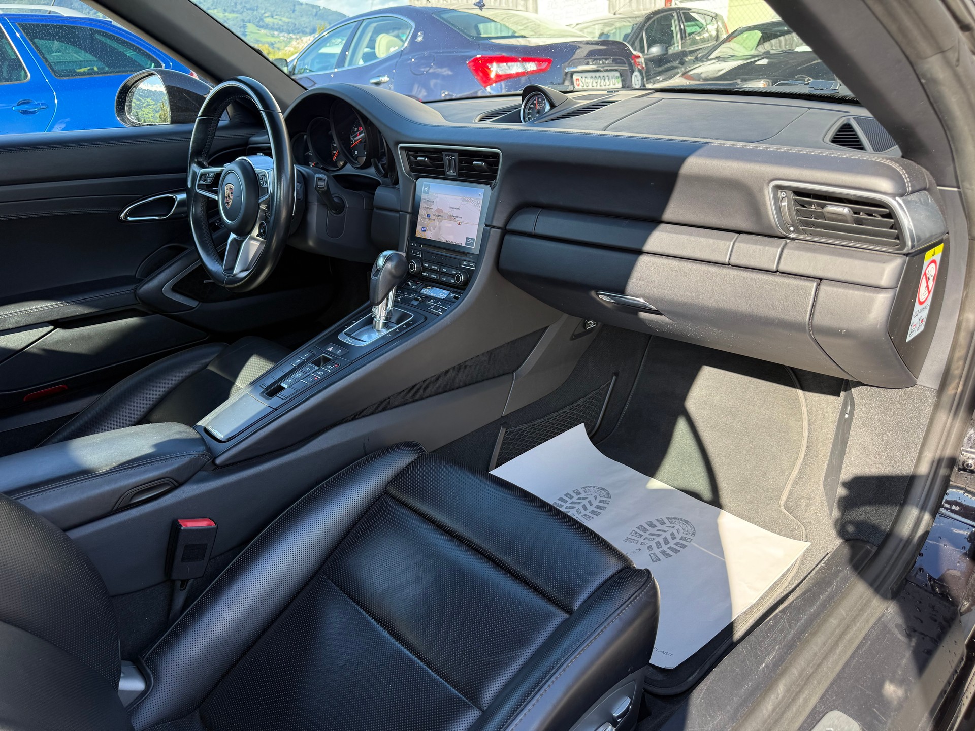 PORSCHE 911 Carrera 4 Cabrio PDK-image-9