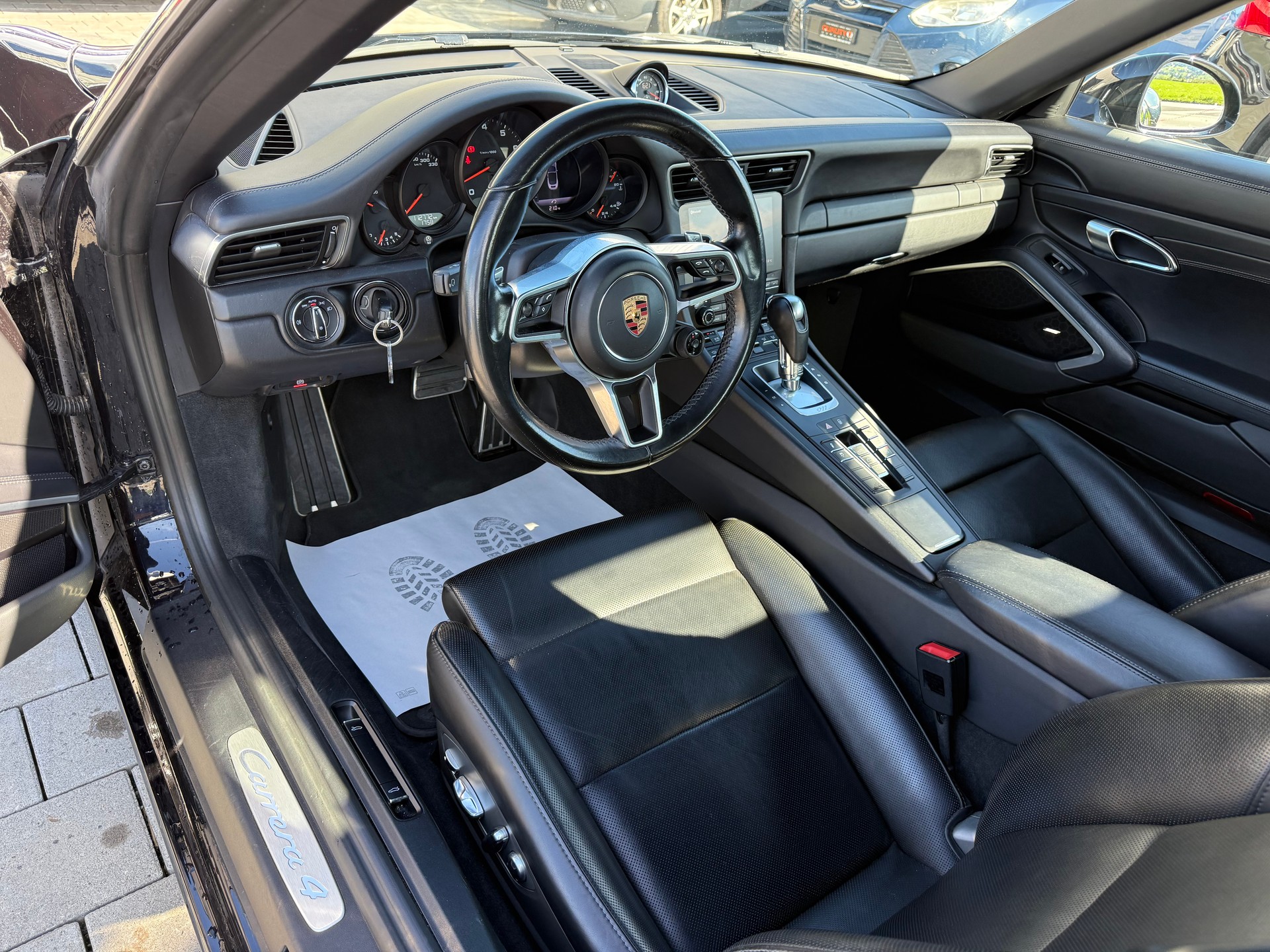 PORSCHE 911 Carrera 4 Cabrio PDK-image-7