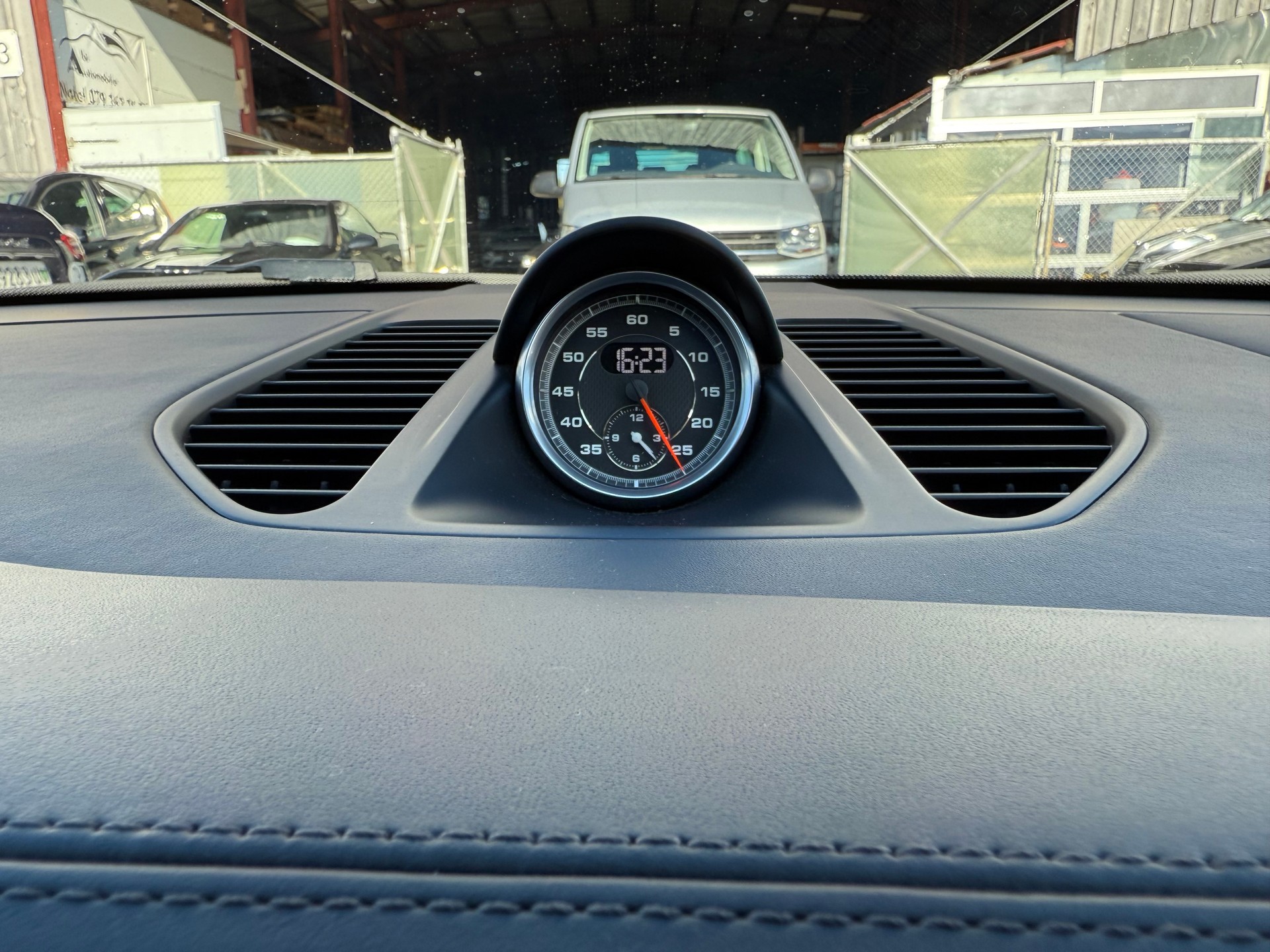 PORSCHE 911 Carrera 4 Cabrio PDK-image-11