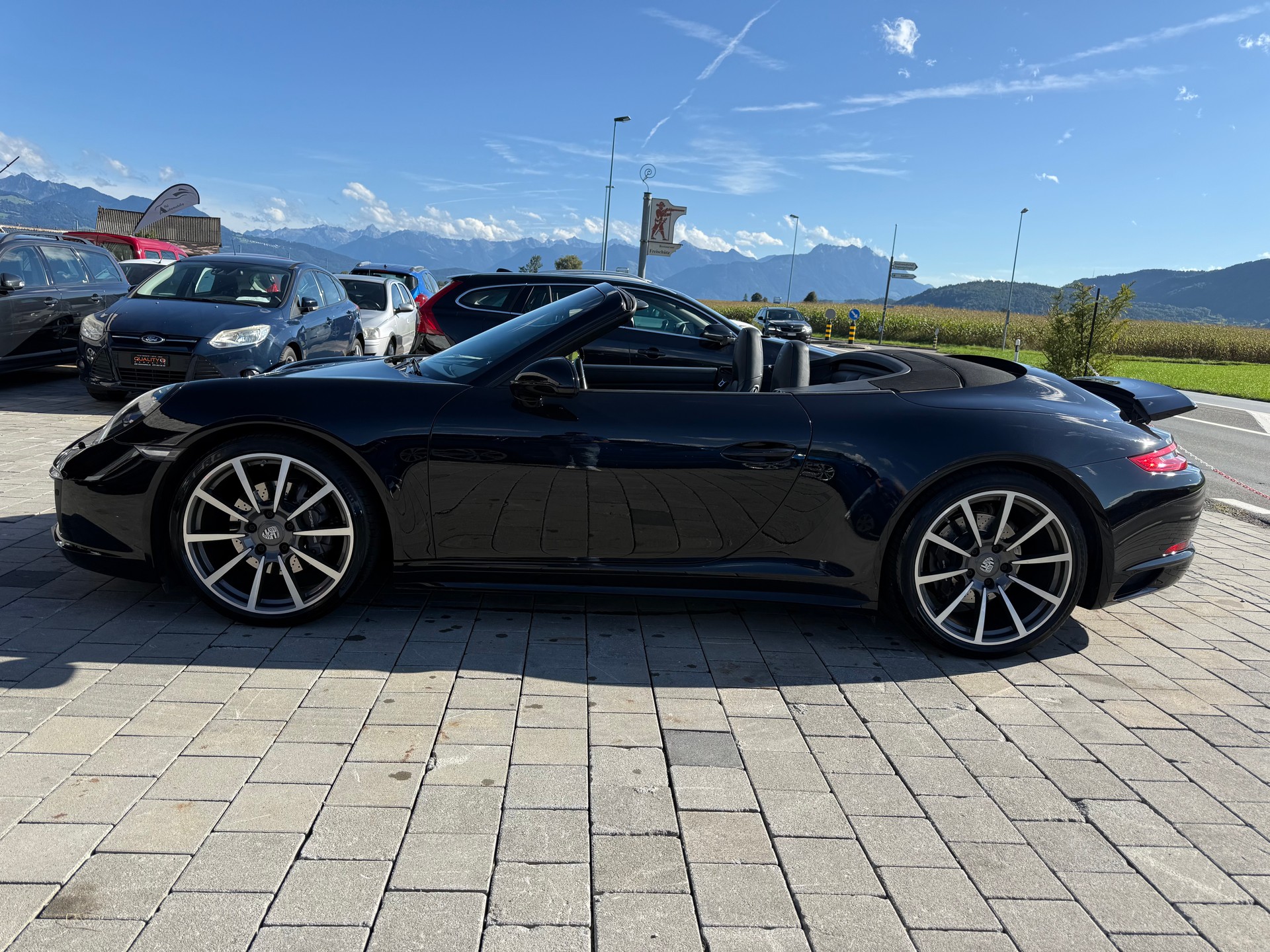 PORSCHE 911 Carrera 4 Cabrio PDK-image-1
