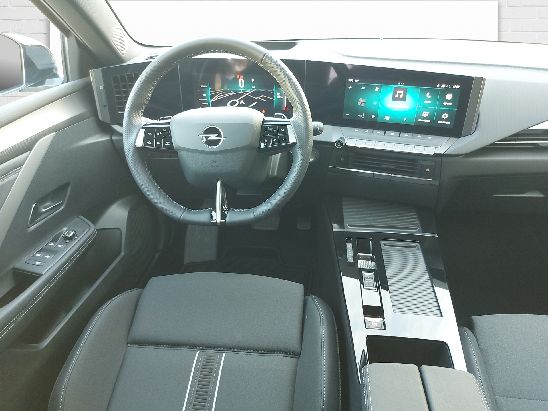 OPEL Astra Sports Tourer 1.2 T Hybrid GS-image-7